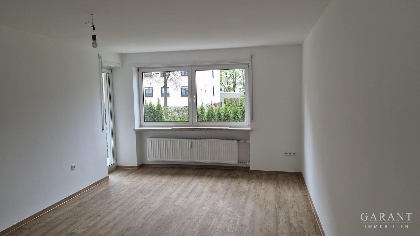 Modernes Wohnen mit Garten: Kernsanierte 3 Zimmer-Wohnung in Kuhsee-Nähe – Augsburg – Bild 1 von 6