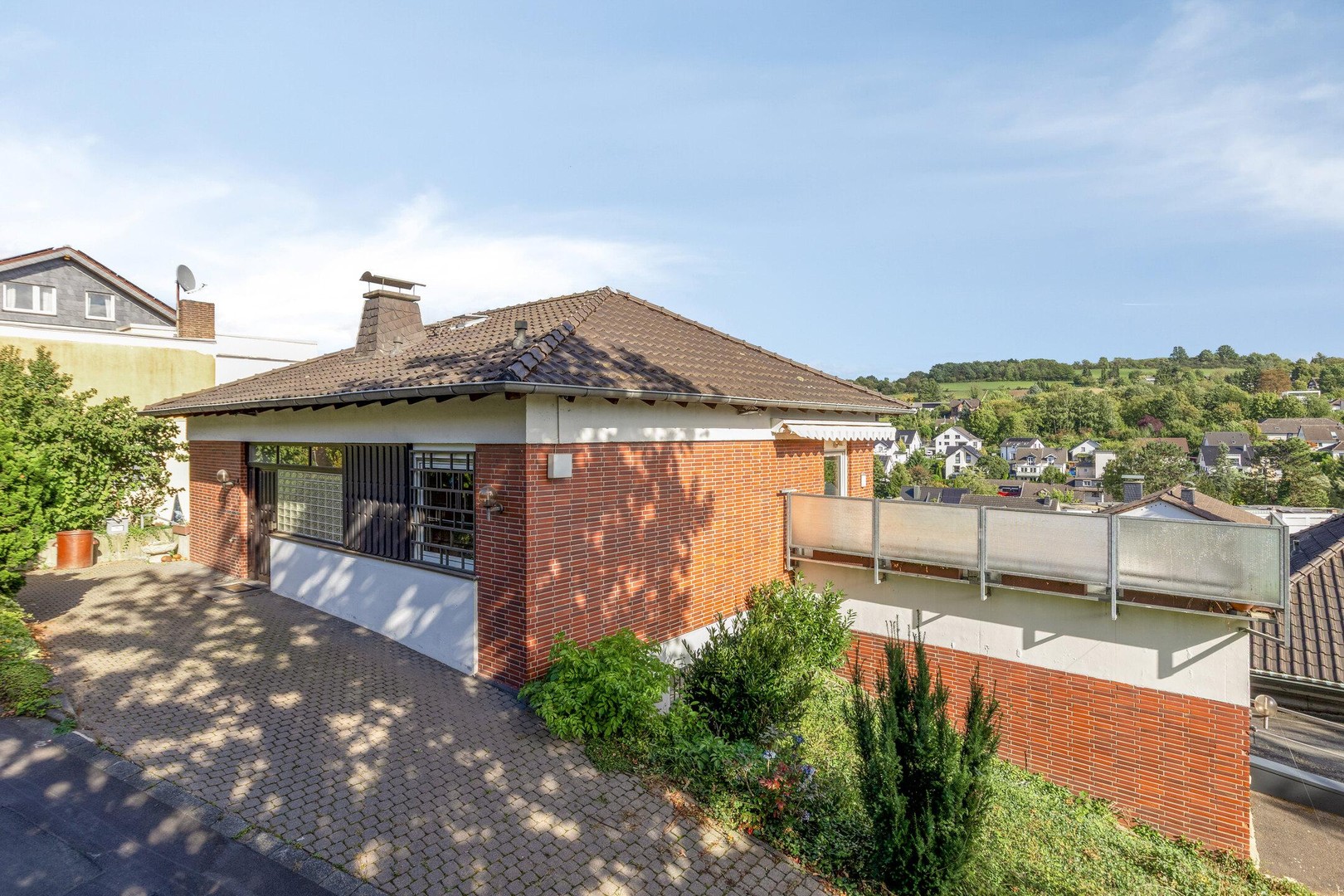 Haus in Höhenlage mit Baugrundstück & Ausbaupotenzial -Wachtberg-Niederbachem – Wachtberg Niederbachem – Vorschaubild 4