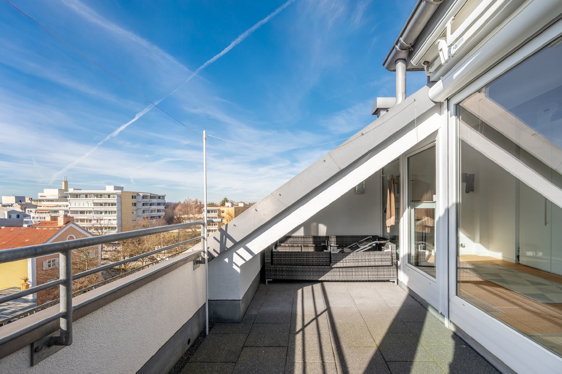 Aigner - Lichtdurchflutete 2-Zimmer-Dachgeschosswohnung mit sonnigem Balkon in Laim – München – Vorschaubild 8