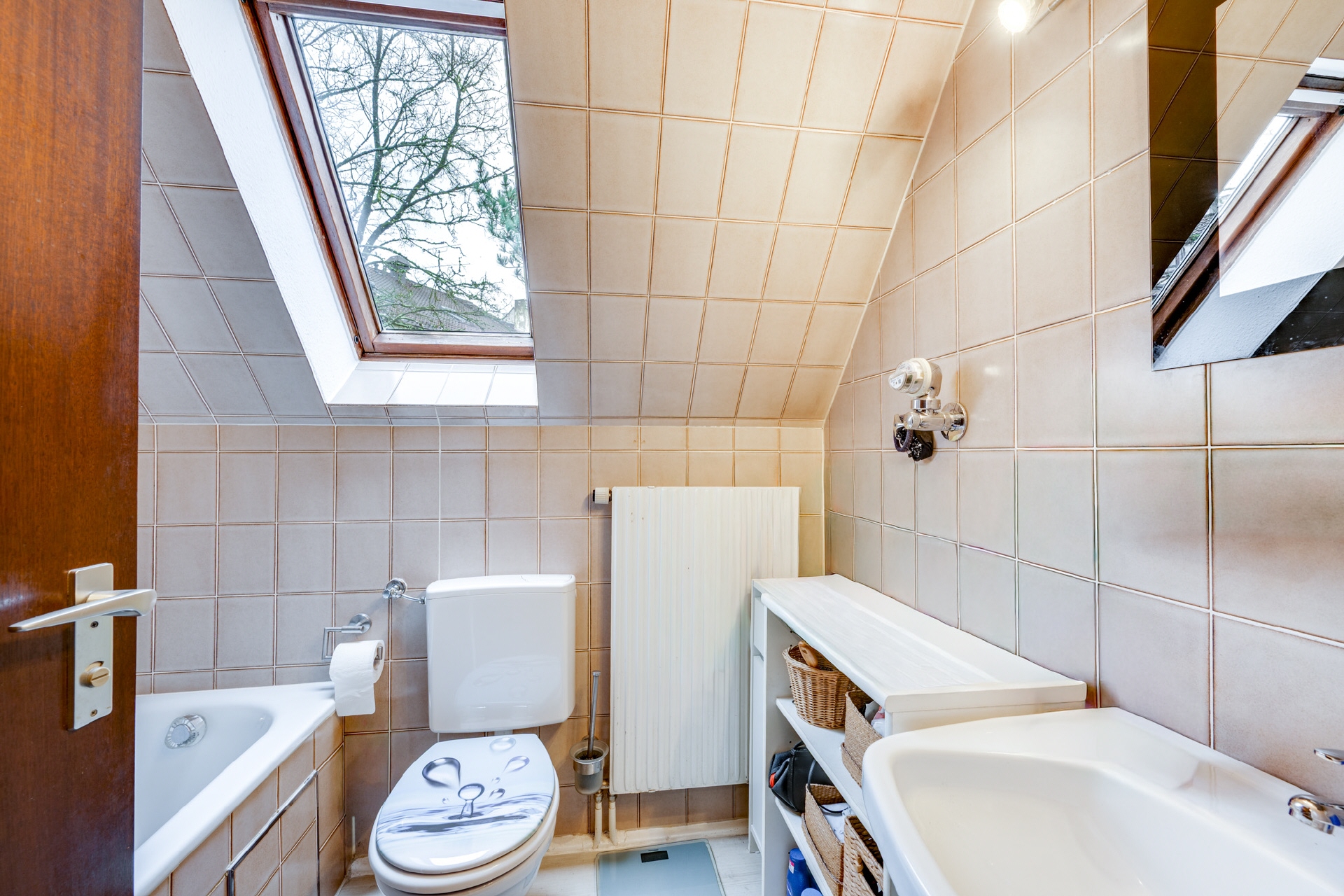 AIGNER - 2-Zimmer-Dachgeschosswohnung mit Dachspitz in beliebter Lage Obersendling – München – Vorschaubild 7