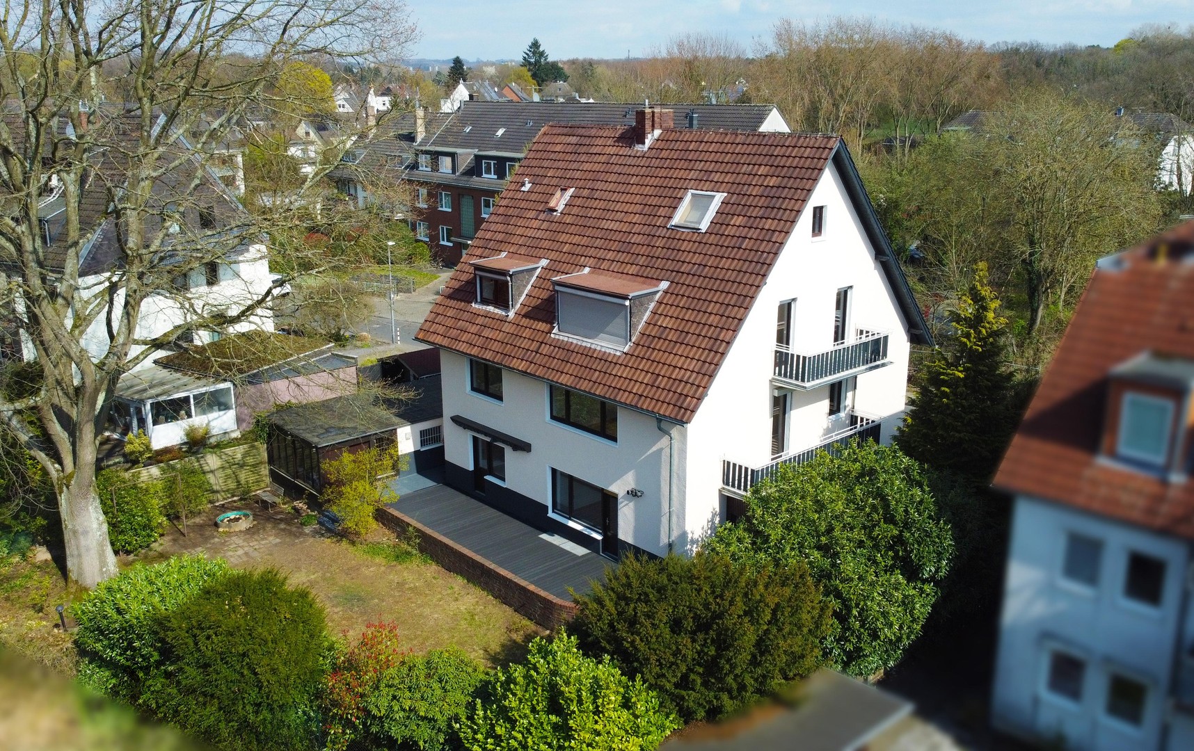 Investieren in Qualität: Modernisiertes Mehrfamilienhaus mit 3 Einheiten in Köln. PROVISIONSFREI – Köln – Vorschaubild 4