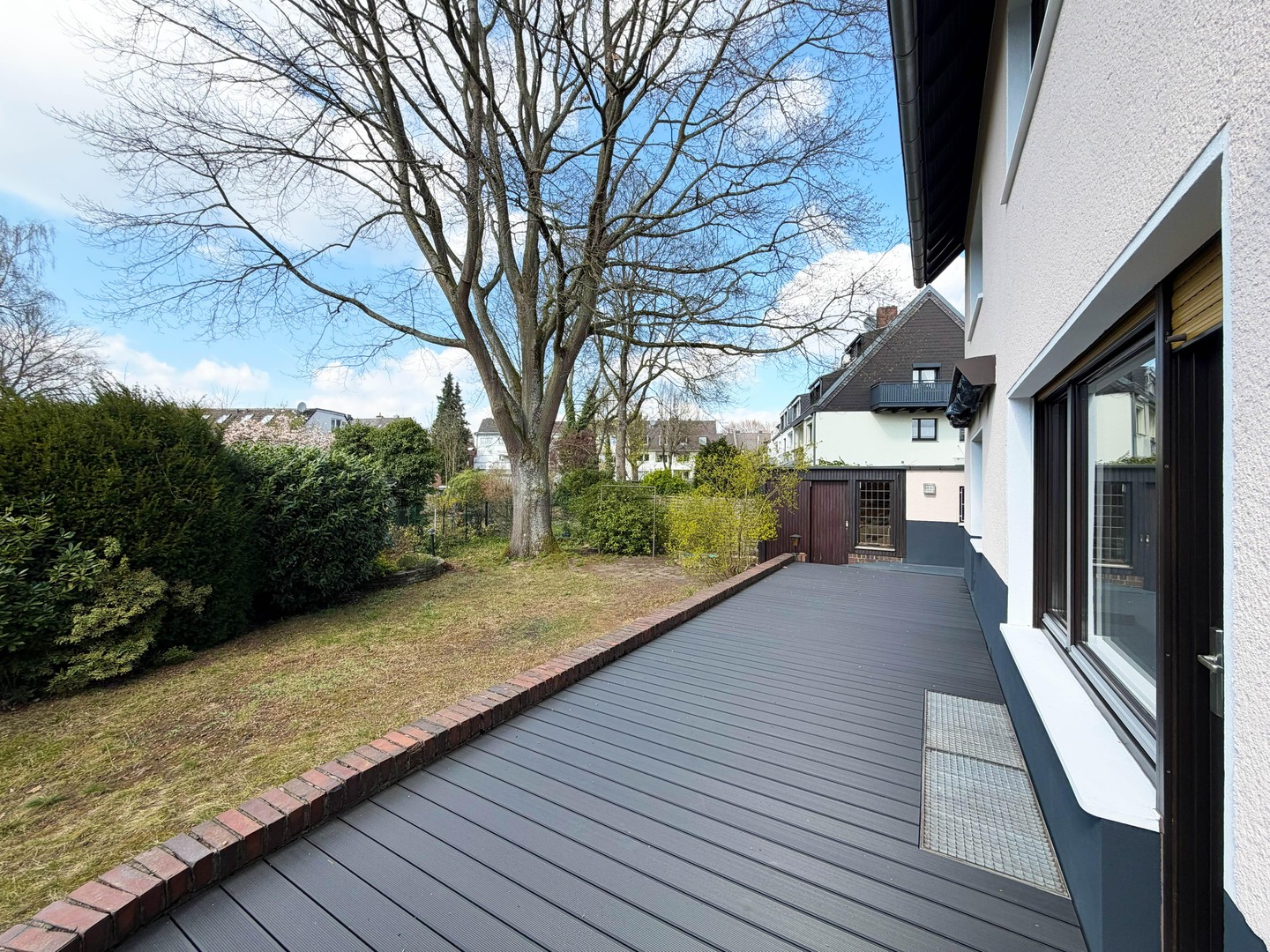 Investieren in Qualität: Modernisiertes Mehrfamilienhaus mit 3 Einheiten in Köln. PROVISIONSFREI – Köln – Vorschaubild 12