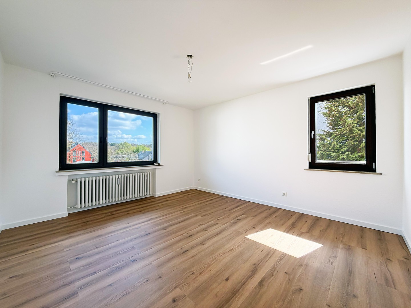 Investieren in Qualität: Modernisiertes Mehrfamilienhaus mit 3 Einheiten in Köln. PROVISIONSFREI – Köln – Vorschaubild 27