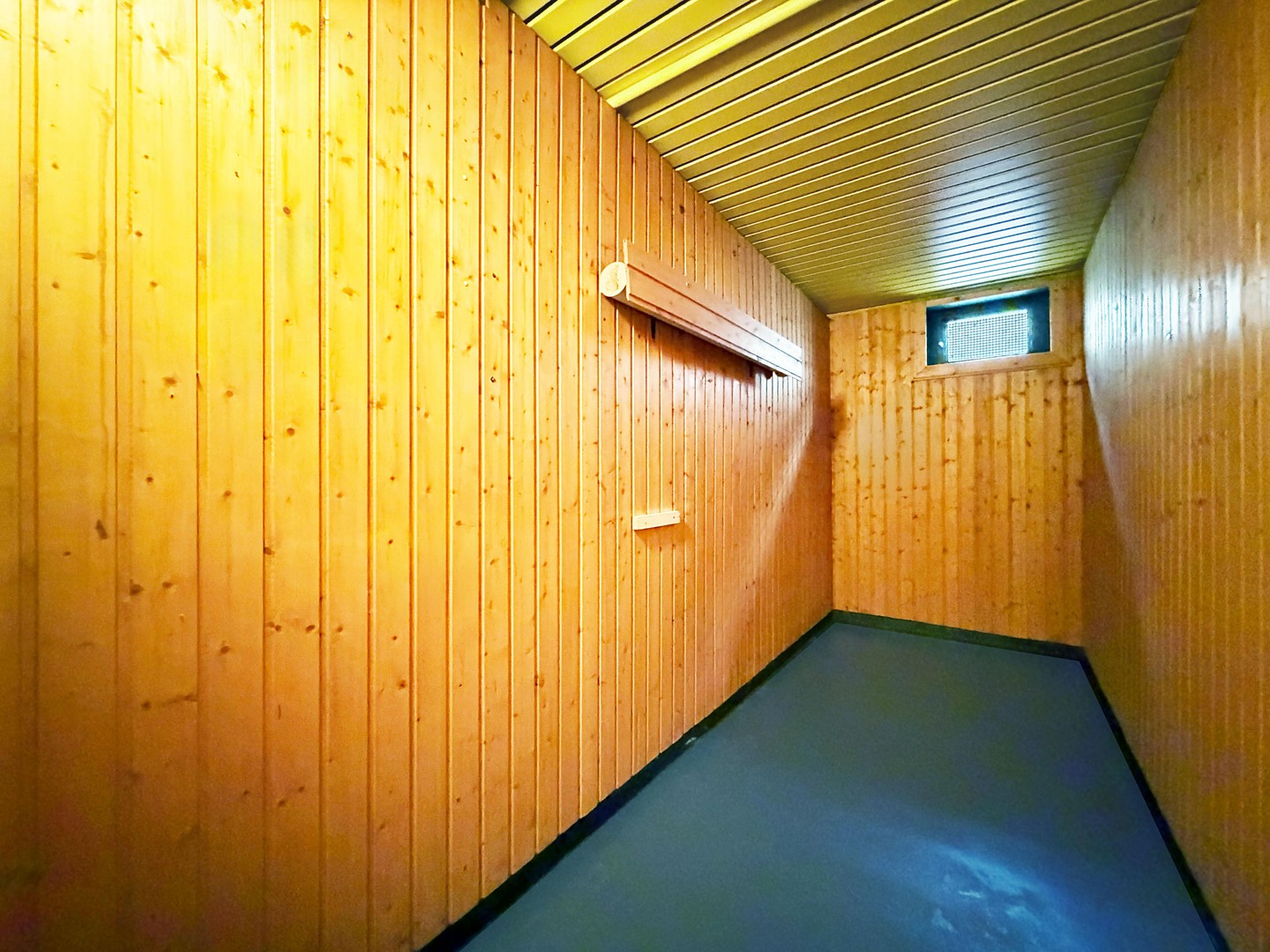 Investieren in Qualität: Modernisiertes Mehrfamilienhaus mit 3 Einheiten in Köln. PROVISIONSFREI – Köln – Vorschaubild 47