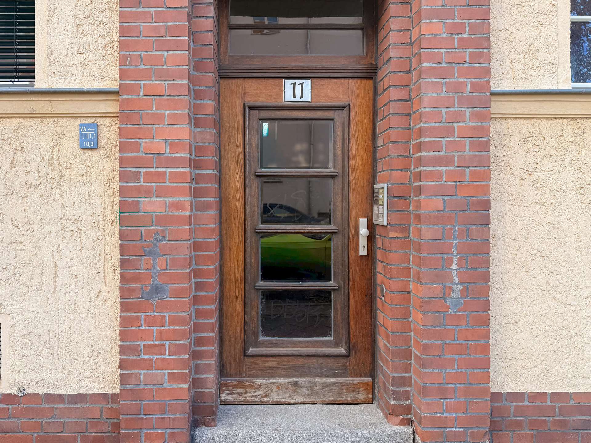 Stilvolle 3-Zimmer Wohnung I Hochparterre I Balkon I Stellplatz I Denkmalschutz I Kernsanierung 2010 – Leipzig – Vorschaubild 3