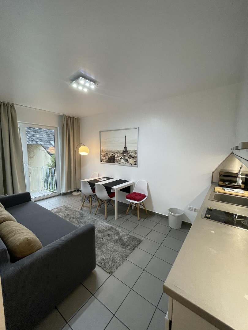 Mitten in der Altstadt! Schöne 2-Zimmer Wohnung nähe Carlsplatz – Düsseldorf – Vorschaubild 2