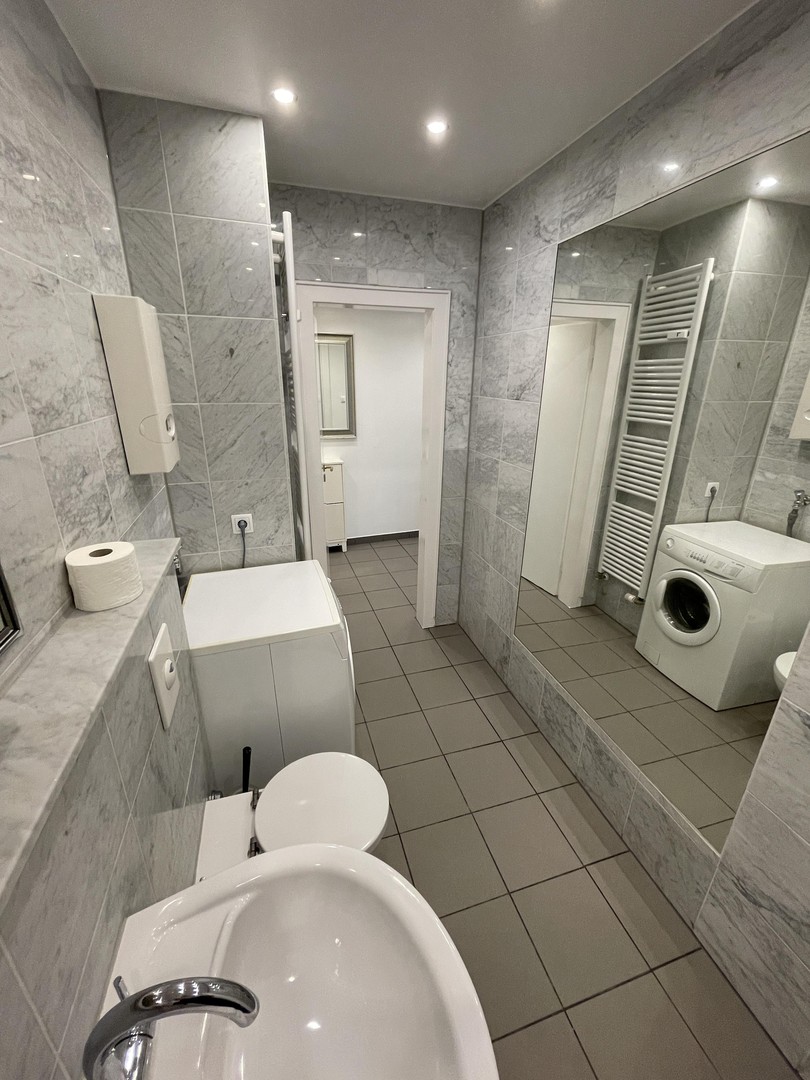 Mitten in der Altstadt! Schöne 2-Zimmer Wohnung nähe Carlsplatz – Düsseldorf – Vorschaubild 6