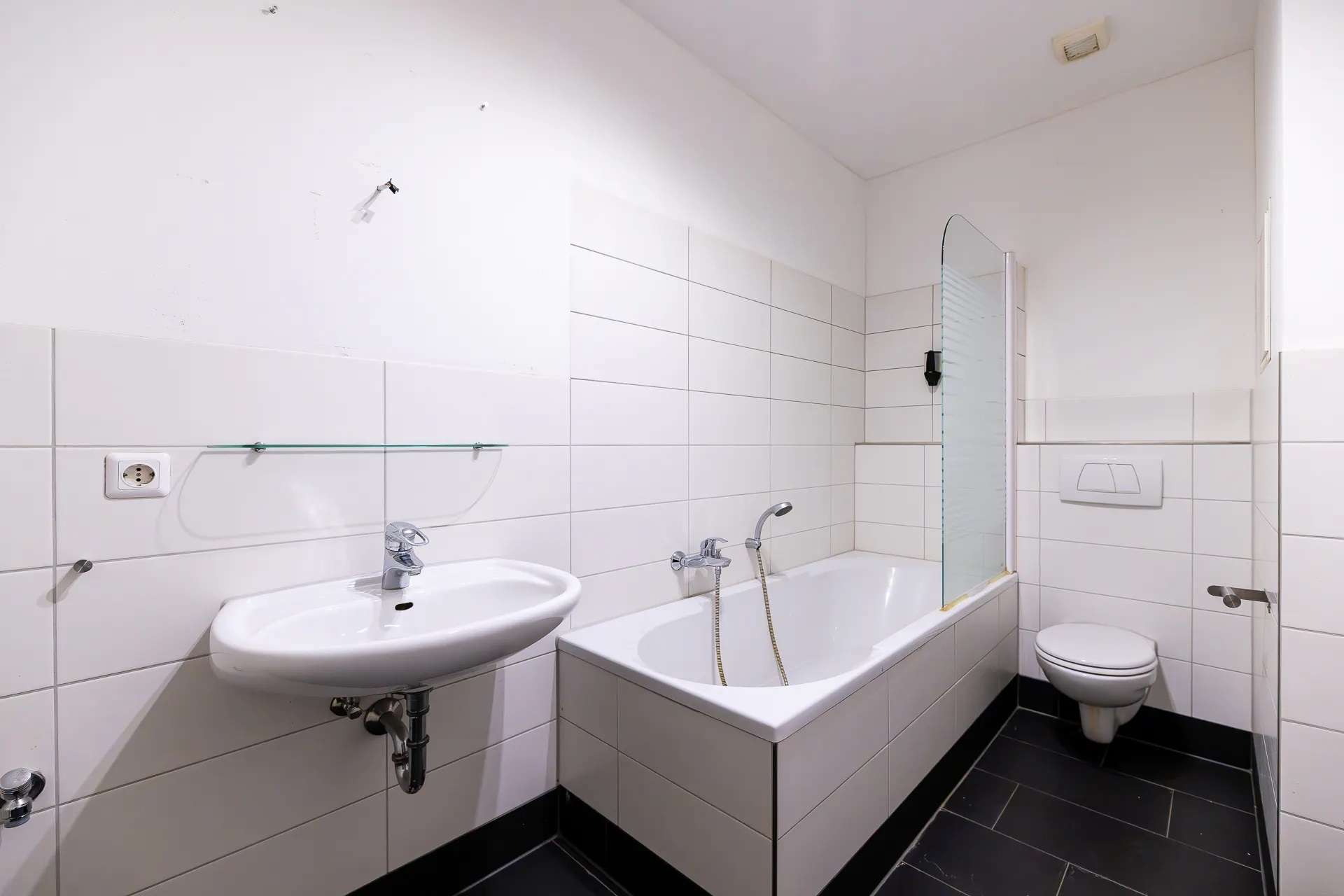 Vermietete, helle 2-Zimmer-Wohnung mit Erker & Wannenbad in Leipziger Denkmal – Leipzig – Vorschaubild 11