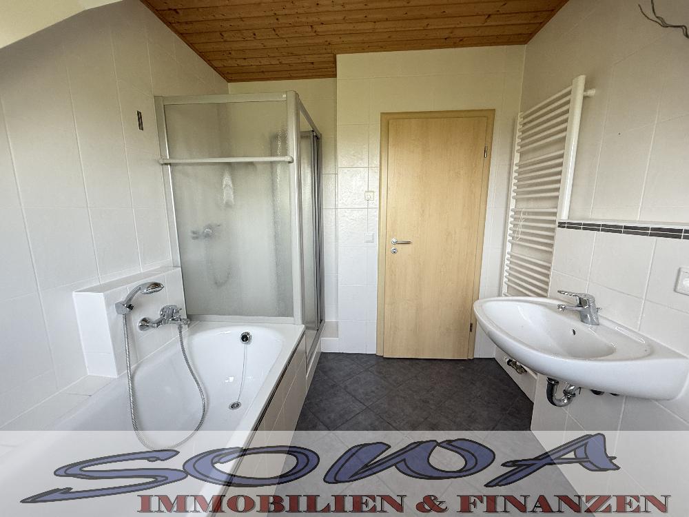 Gepflegtes, einzugsbereites Haus mit Keller, Doppelgarage und Wärmepumpe - Ein Objekt von SOWA Immobilien und Finanzen – Neuburg an der Donau – Vorschaubild 68