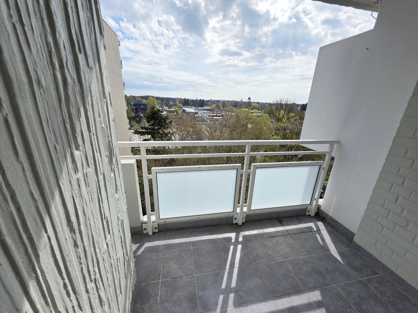 2-Zimmer ETW mit Balkon, Erstbezug nach Sanierung, inkl. TG-Stellplatz, ohne Courtage – Hamburg – Vorschaubild 11