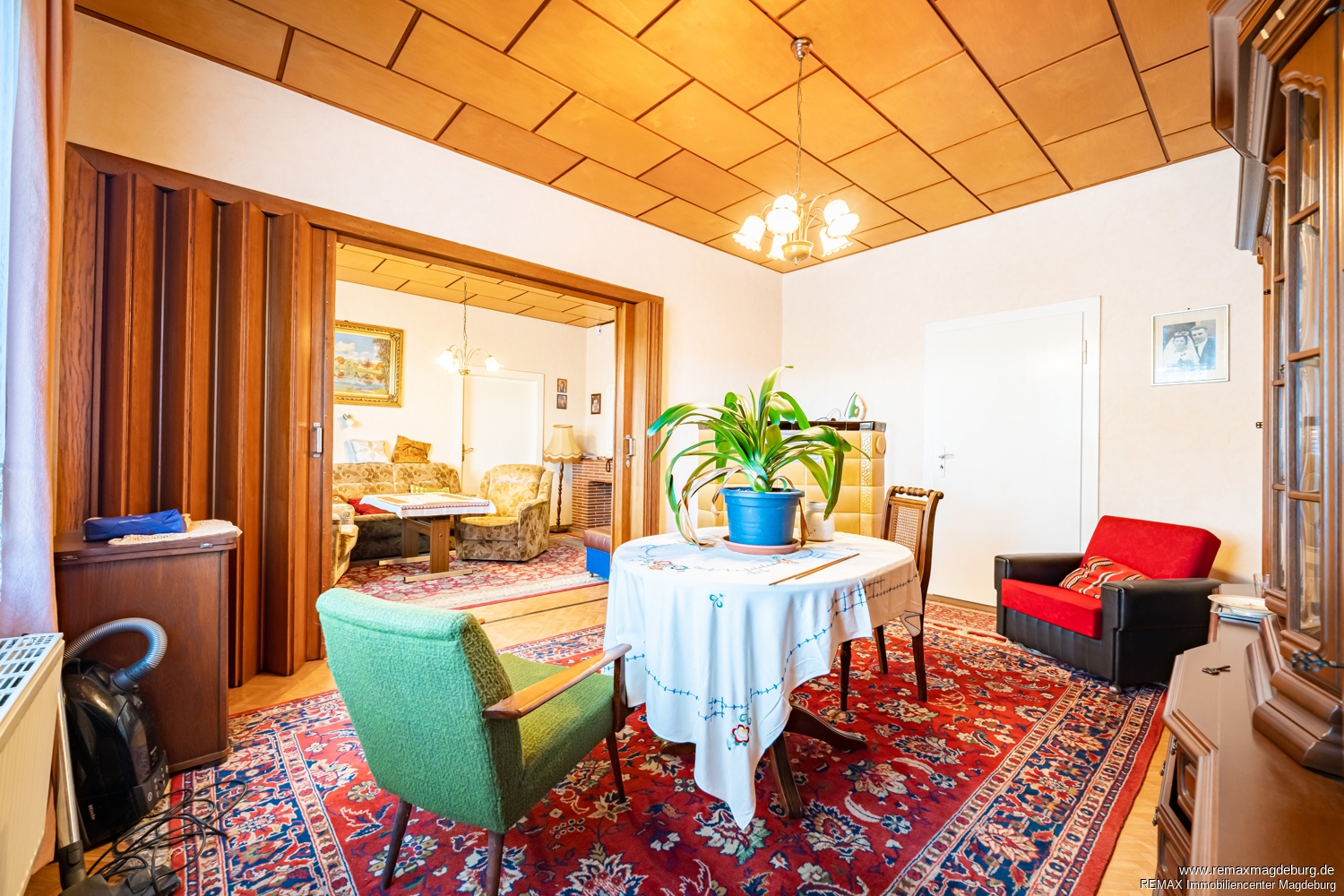 Viel Platz für Familie & Hobbys – EFH-Villa mit Scheune, Garagen und großem Grundstück – Tucheim – Vorschaubild 6