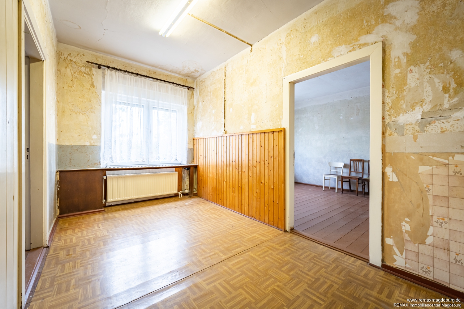 Viel Platz für Familie & Hobbys – EFH-Villa mit Scheune, Garagen und großem Grundstück – Tucheim – Vorschaubild 14