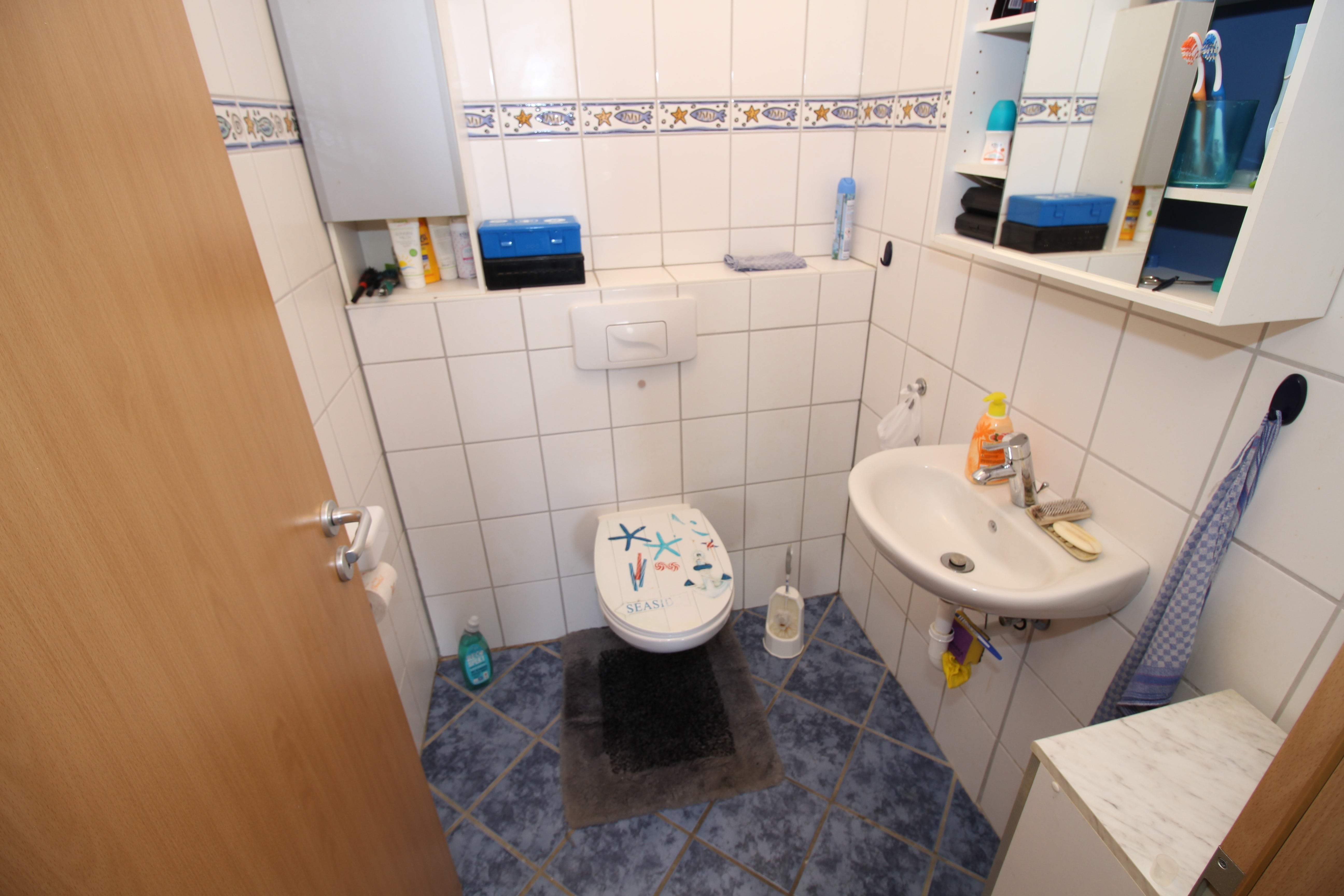 Gepflegtes Zweifamilienhaus mit Carport, Terrasse und Loggia in ruhiger Wohnlage – Kropp – Vorschaubild 9