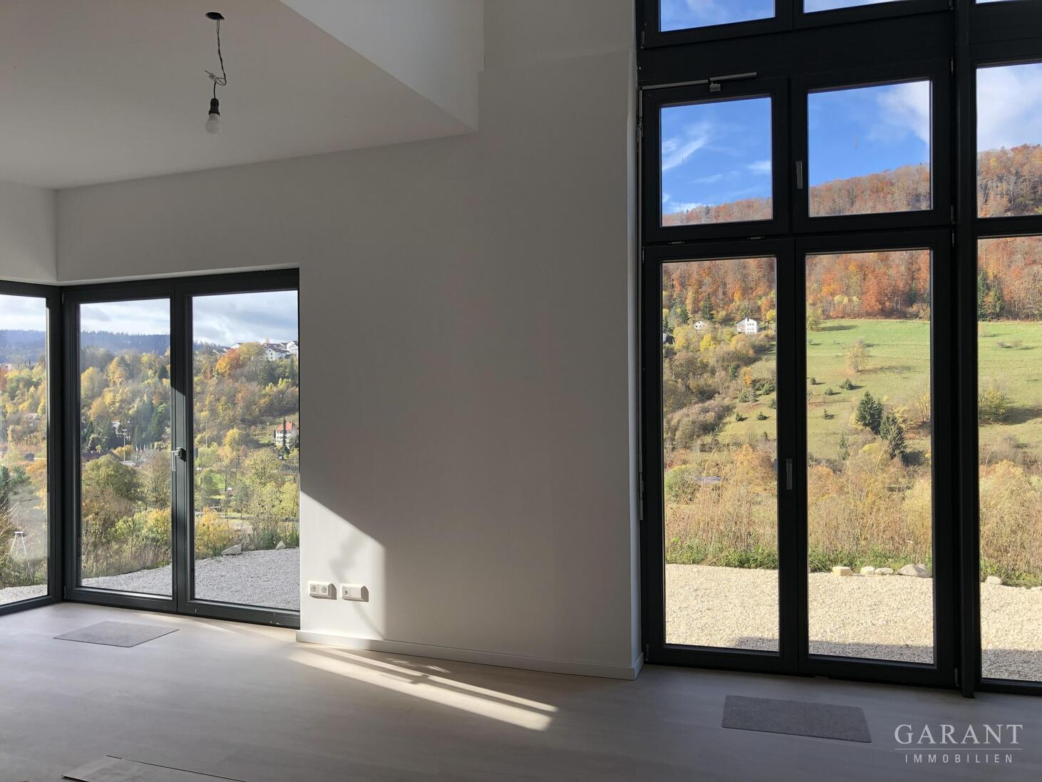 Sonnenverwöhnte Stil-Ikone mit Aussicht ins Tal – Albstadt – Vorschaubild 3