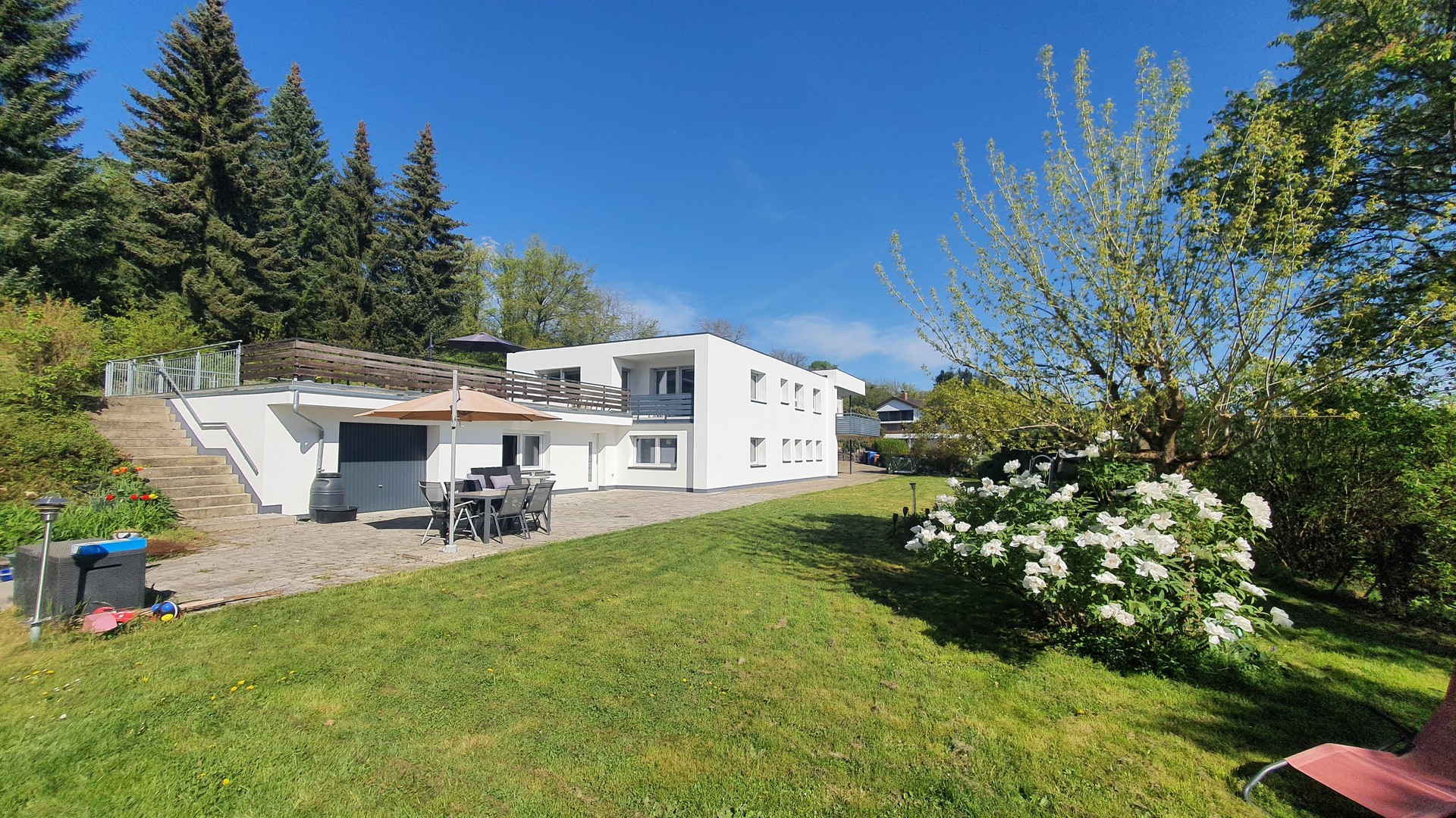 Besonderes saniertes 1-2 Familienhaus, großer Garten mit Privatsphäre und Weitblick. – Neudenau – Bild 1 von 24