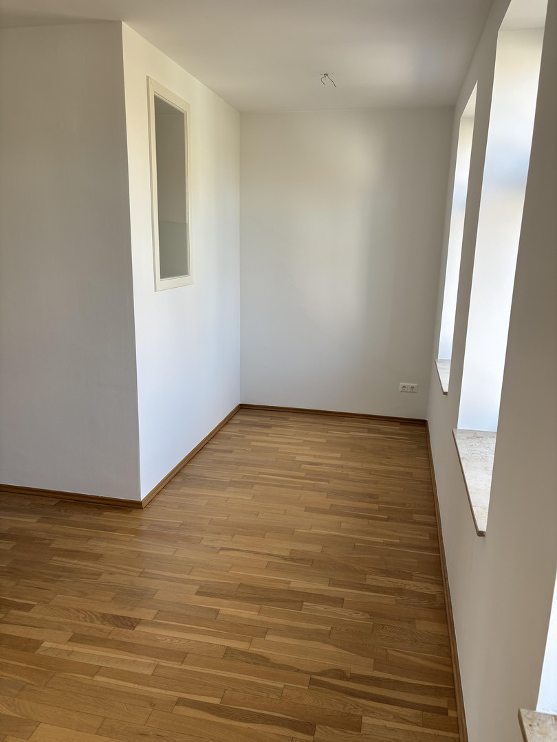 Helle, modernisierte 2-Zimmer-Wohnung mit Loggia und Einbauküche – Leipzig – Vorschaubild 7