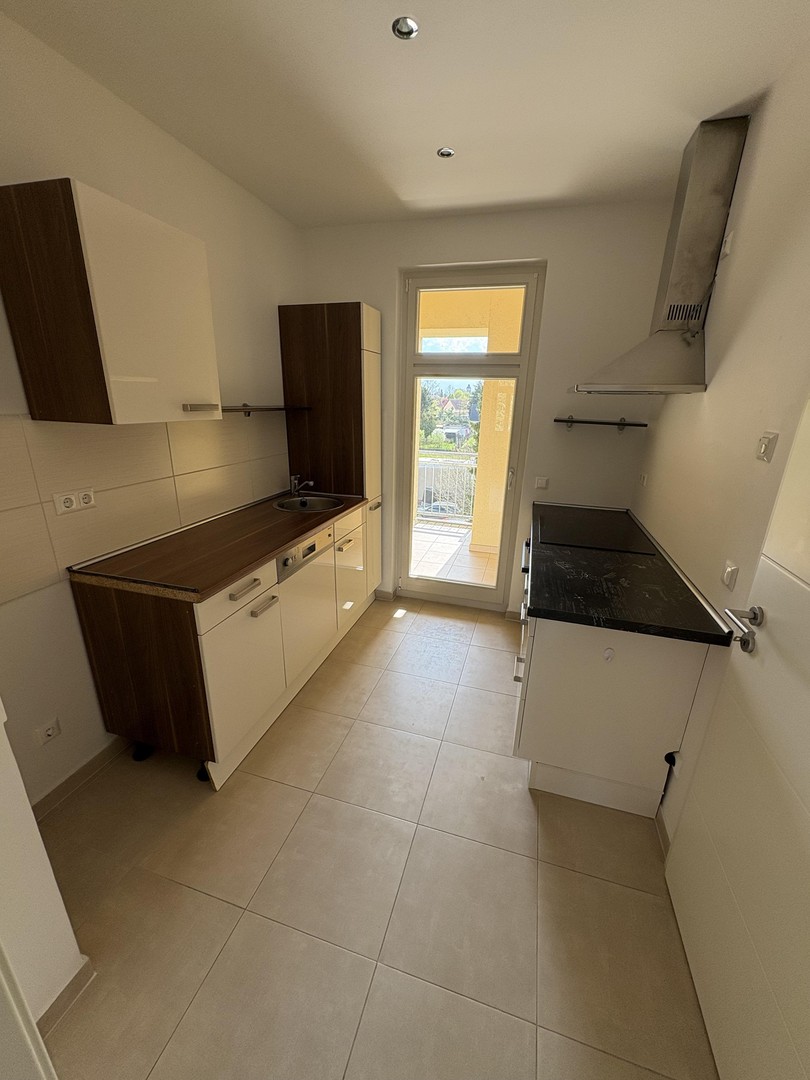 Helle, modernisierte 2-Zimmer-Wohnung mit Loggia und Einbauküche – Leipzig – Vorschaubild 9