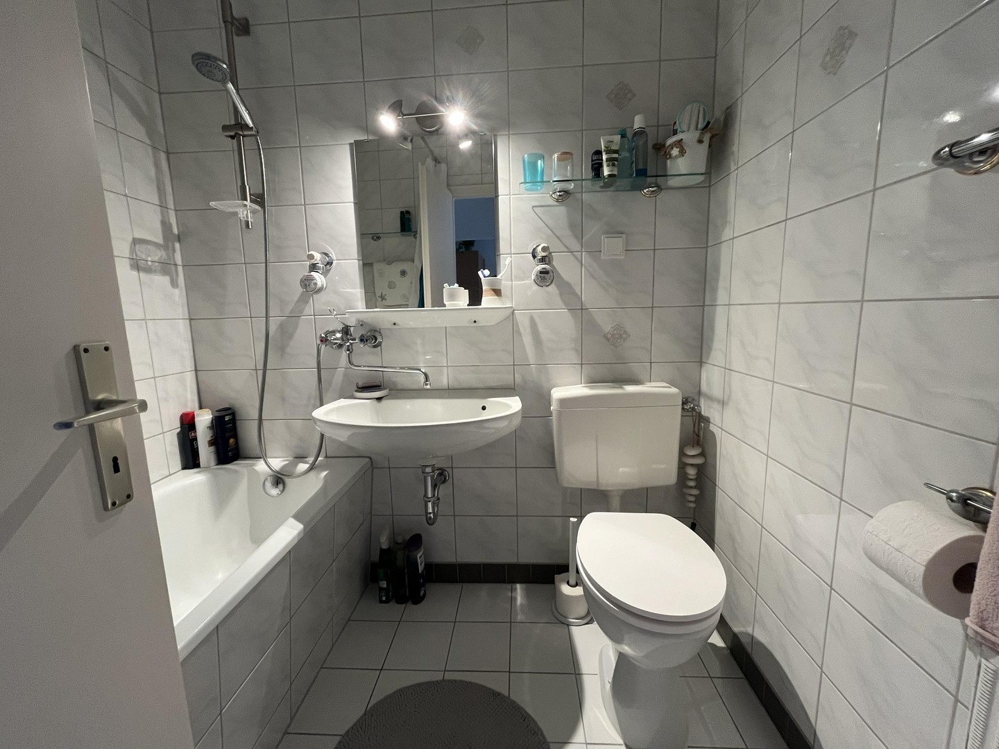 Gepflegte Eigentumswohnung in Hamburg-Jenfeld mit Tiefgaragenplatz – Hamburg – Vorschaubild 4