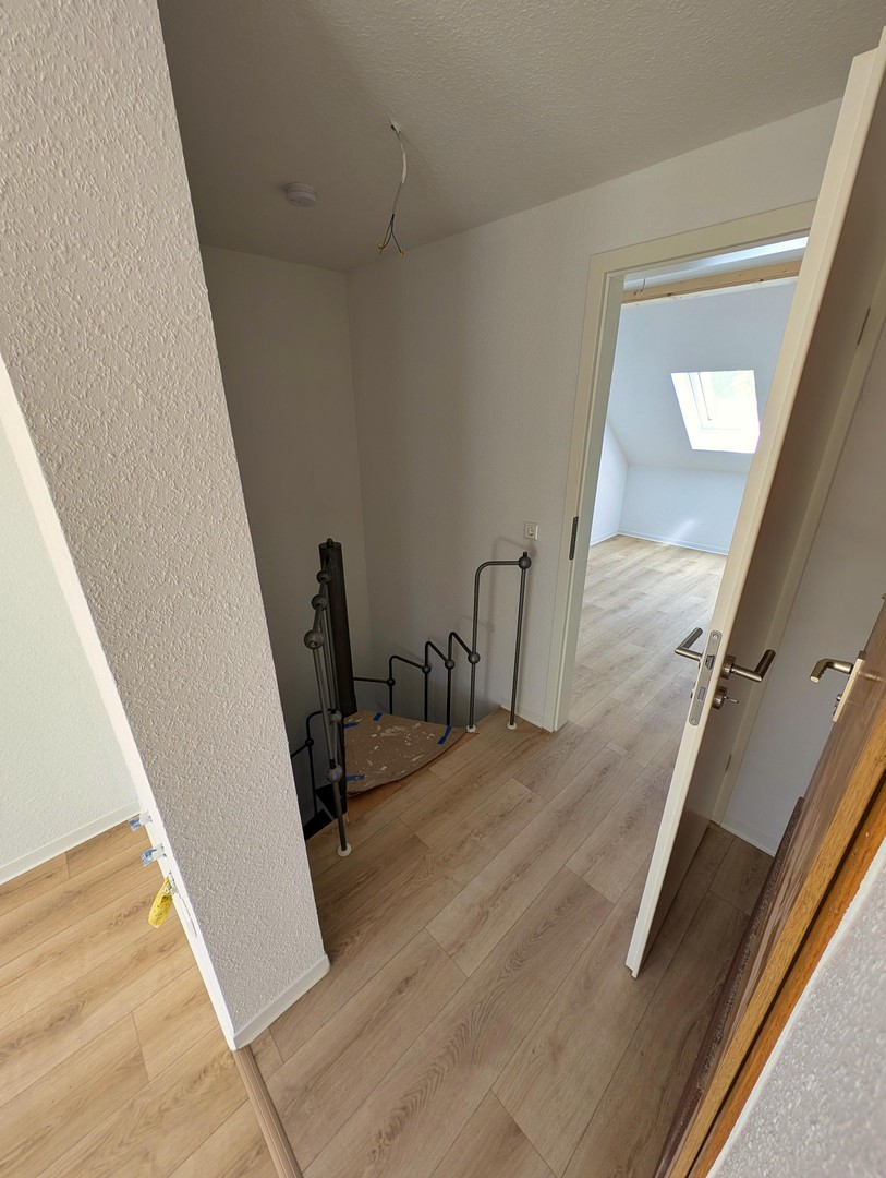 Eigentumswohnung Maisonette 5 Schlafräume, große Wohnküche und 2 Bäder – Chemnitz – Vorschaubild 19