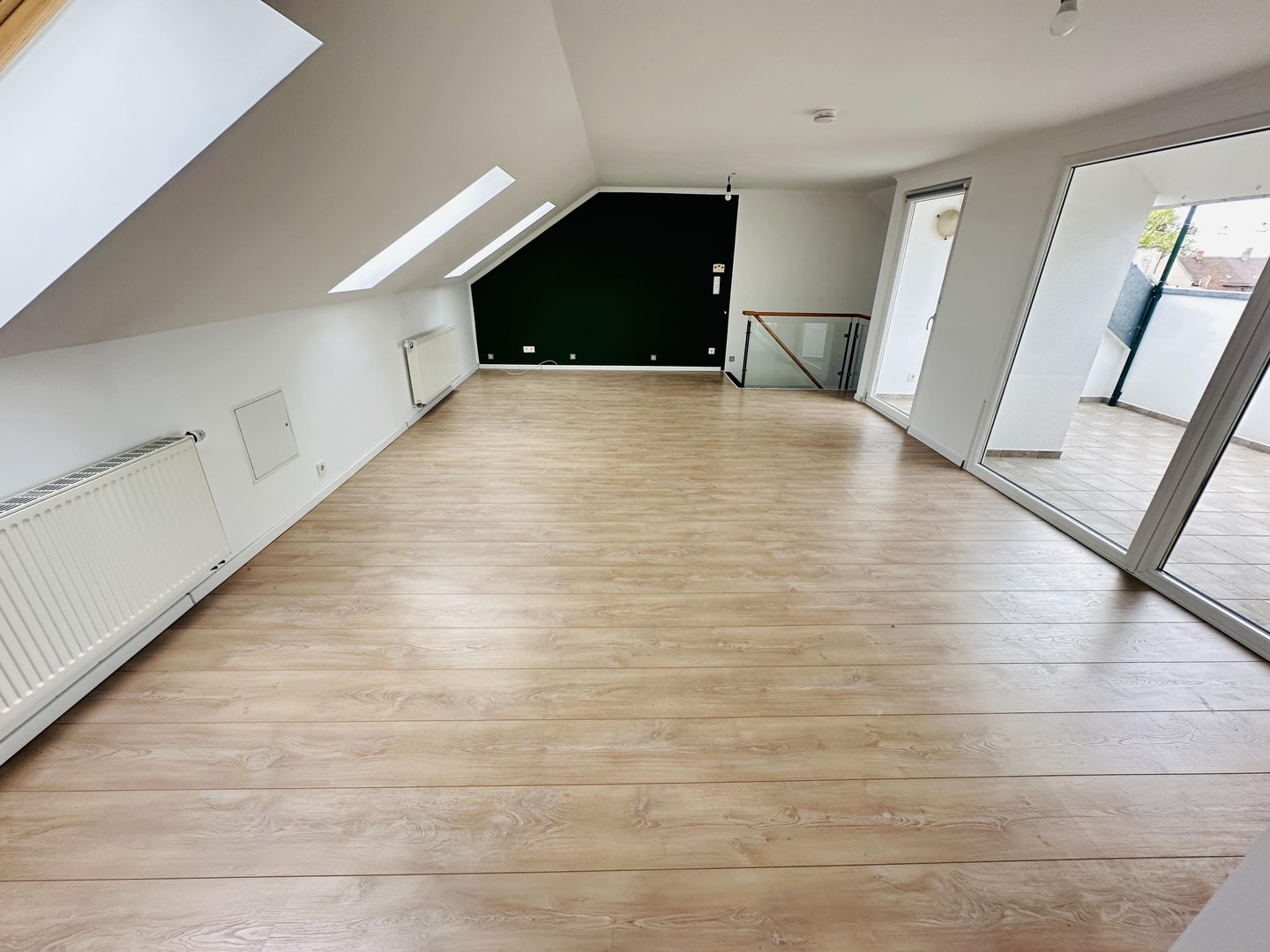 Helle Maisonette mit Dachterrasse – Nürnberg – Vorschaubild 2