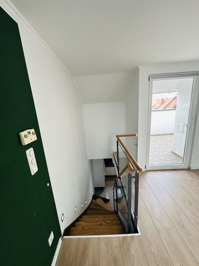 Helle Maisonette mit Dachterrasse – Nürnberg – Vorschaubild 13