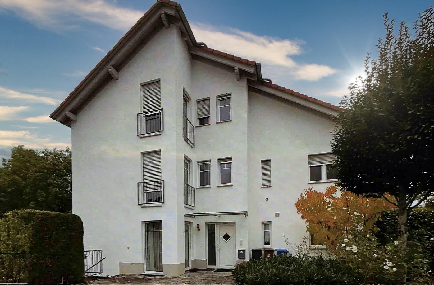 Familienfreundlich & flexibel: Großzügiges Haus in Flörsheim (zentral)