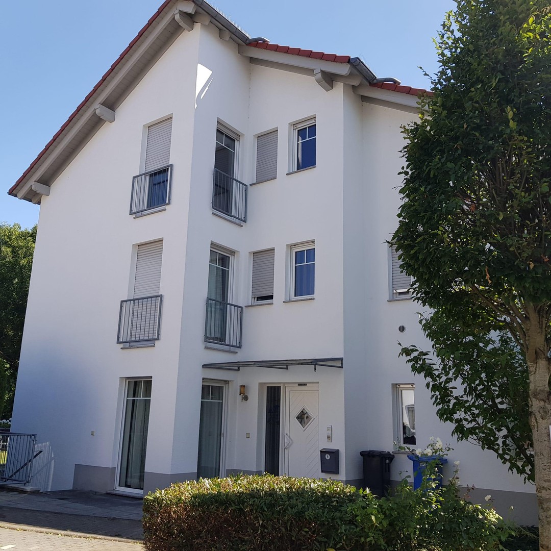 Familienfreundlich & flexibel: Großzügiges Haus in Flörsheim (zentral) – Flörsheim – Vorschaubild 2