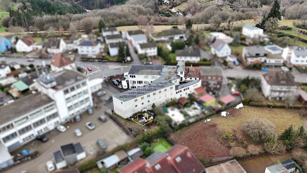 +++Ensemble aus 3-Familienhaus und Fabrikgebäude mit 3 weiteren Wohneinheiten, Ladengeschäft, Lager und Doppelgarage, Photovoltaikanlage+++ – Pirmasens – Vorschaubild 2