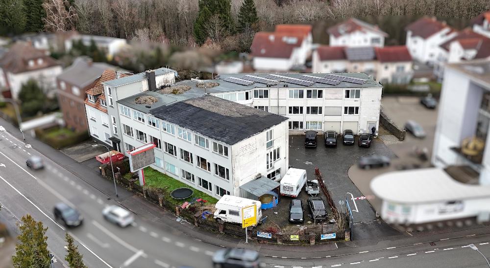 +++Ensemble aus 3-Familienhaus und Fabrikgebäude mit 3 weiteren Wohneinheiten, Ladengeschäft, Lager und Doppelgarage, Photovoltaikanlage+++ – Pirmasens – Vorschaubild 3