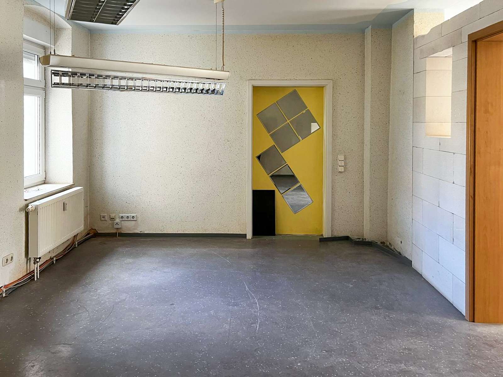 bg