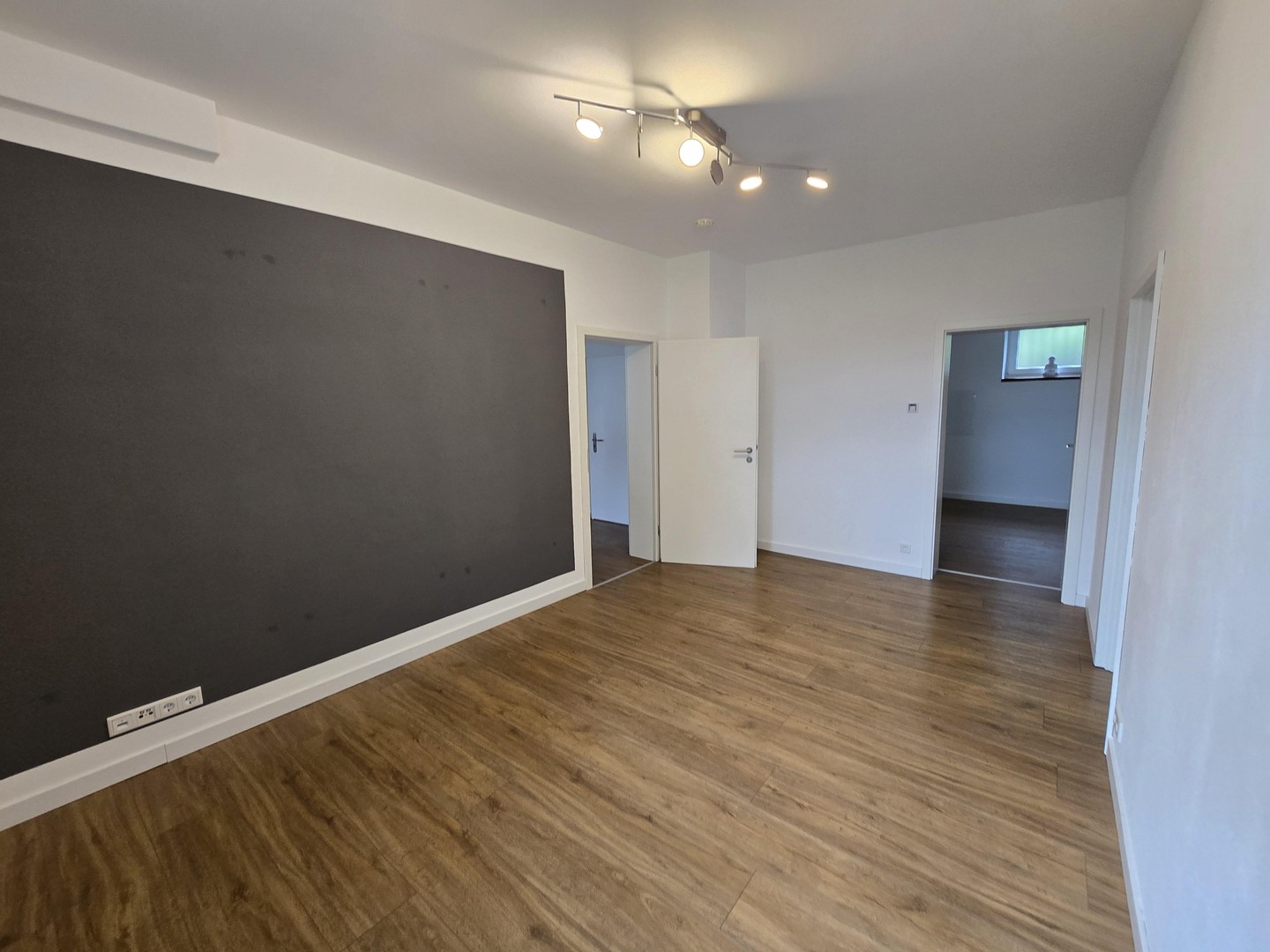 Sanierter Klinker-Traum auf 1500qm Parkgrundstück mit Smart-Home (Knx) – Homberg – Vorschaubild 23