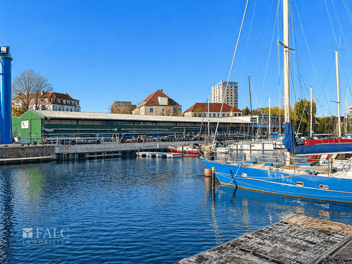 Zeitlose Klassik trifft modernes Wohnen - exklusives Anwesen am Yachthafen – Bremerhaven – Bild 1 von 27