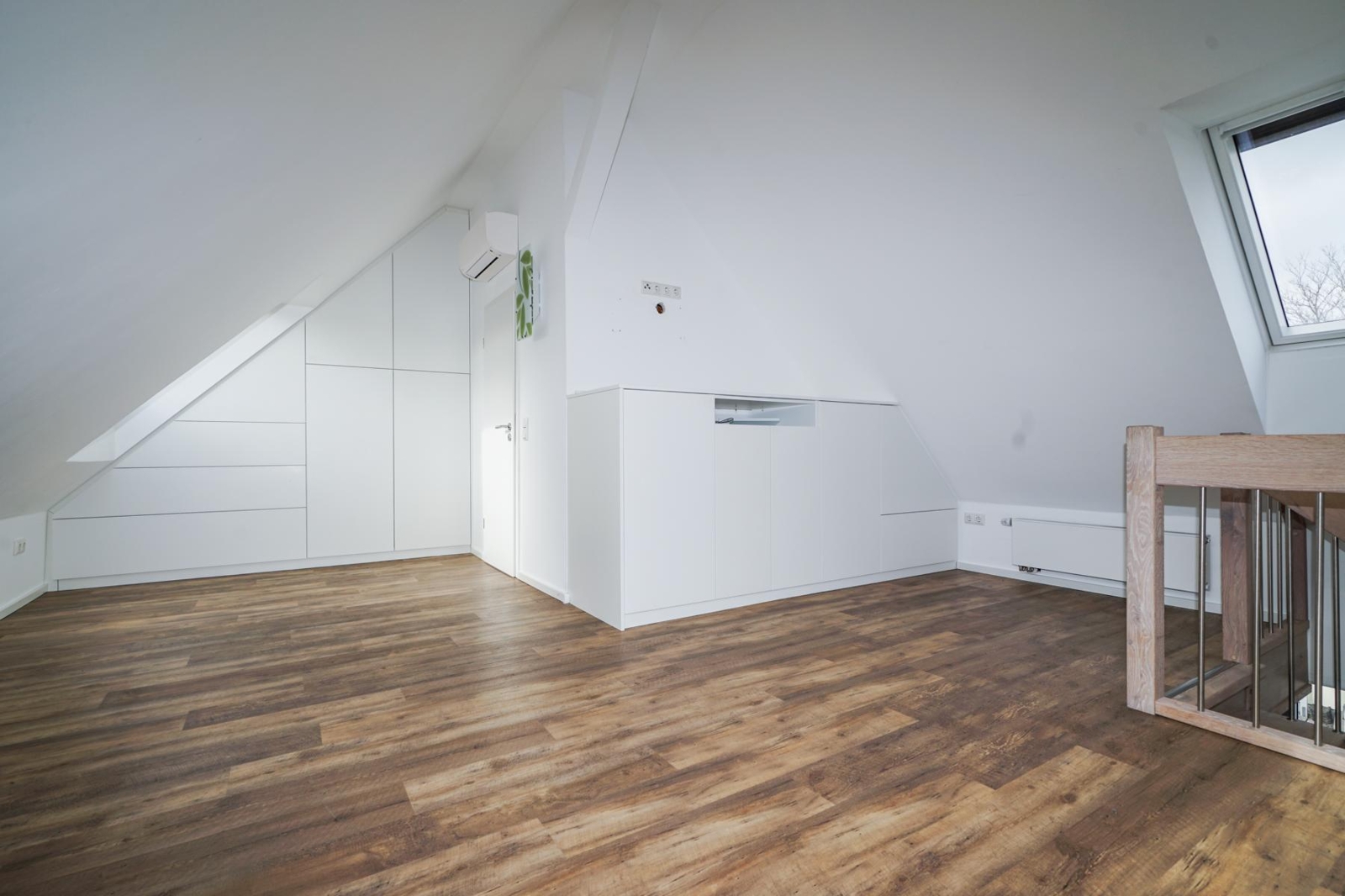 Rarität! Besonders große DHH mit moderner Einbauküche, Garage in begehrter Wohnlage von Kaldenhausen – Duisburg – Vorschaubild 22