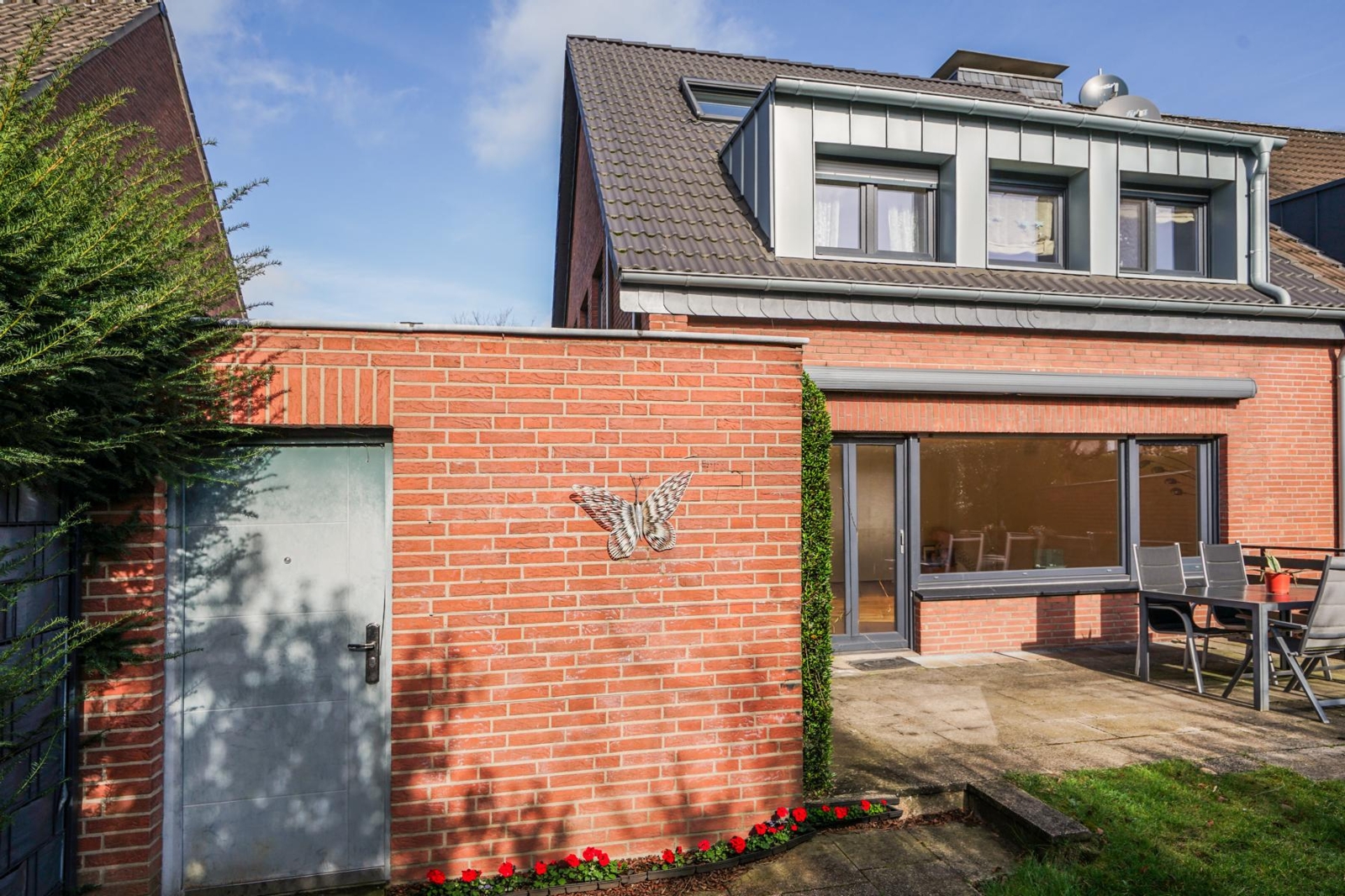 Rarität! Besonders große DHH mit moderner Einbauküche, Garage in begehrter Wohnlage von Kaldenhausen – Duisburg – Vorschaubild 30