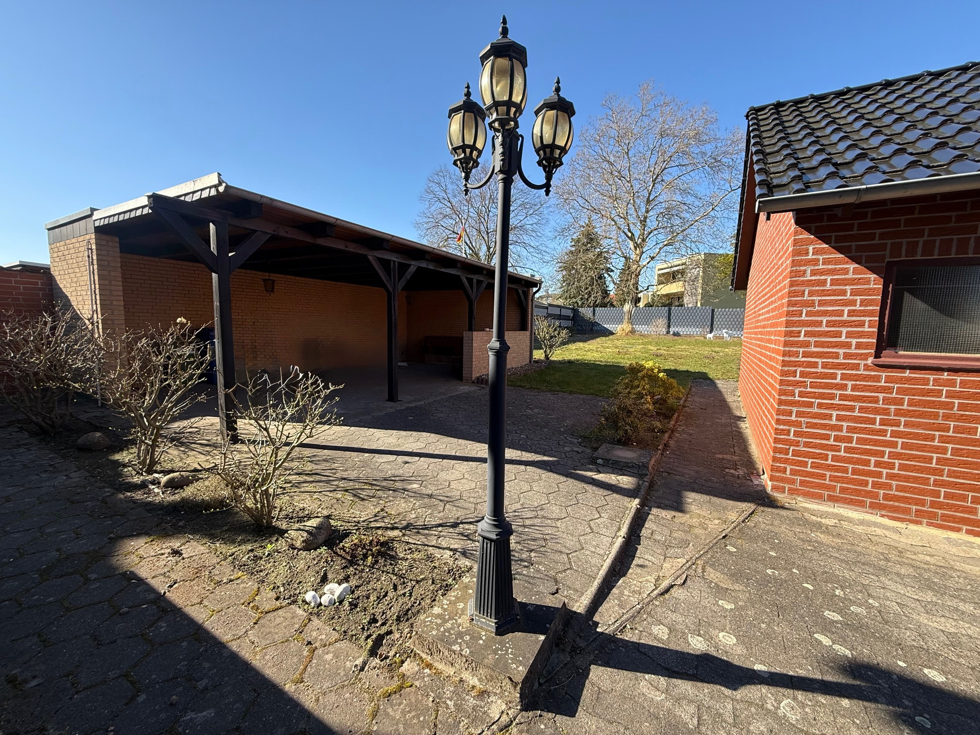 1-2-Familienhaus mit Wohlfühlatmosphäre,Balkon,Doppelgarage uvm. in Emmerstedt – Helmstedt – Vorschaubild 7