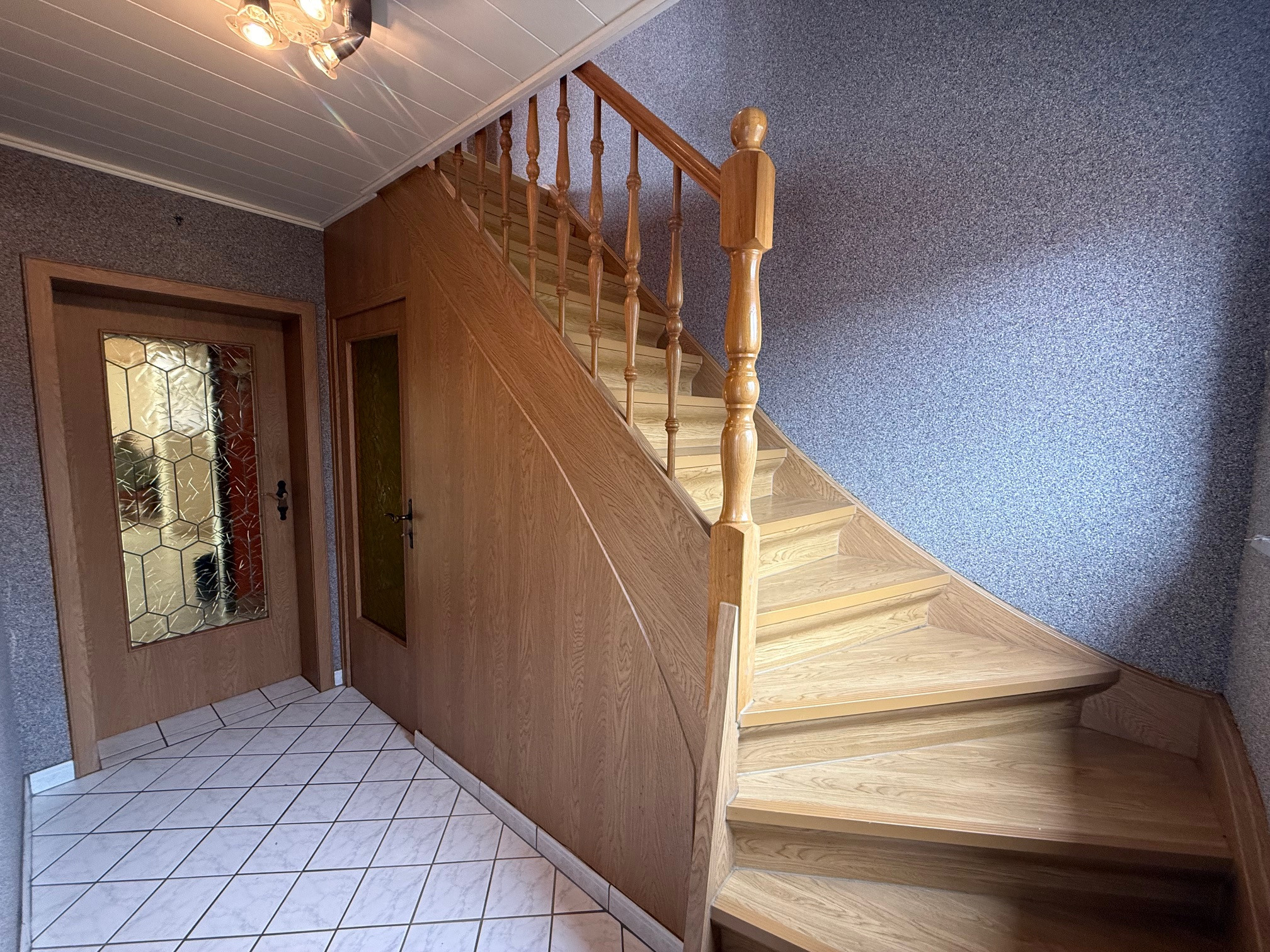 1-2-Familienhaus mit Wohlfühlatmosphäre,Balkon,Doppelgarage uvm. in Emmerstedt – Helmstedt – Vorschaubild 10