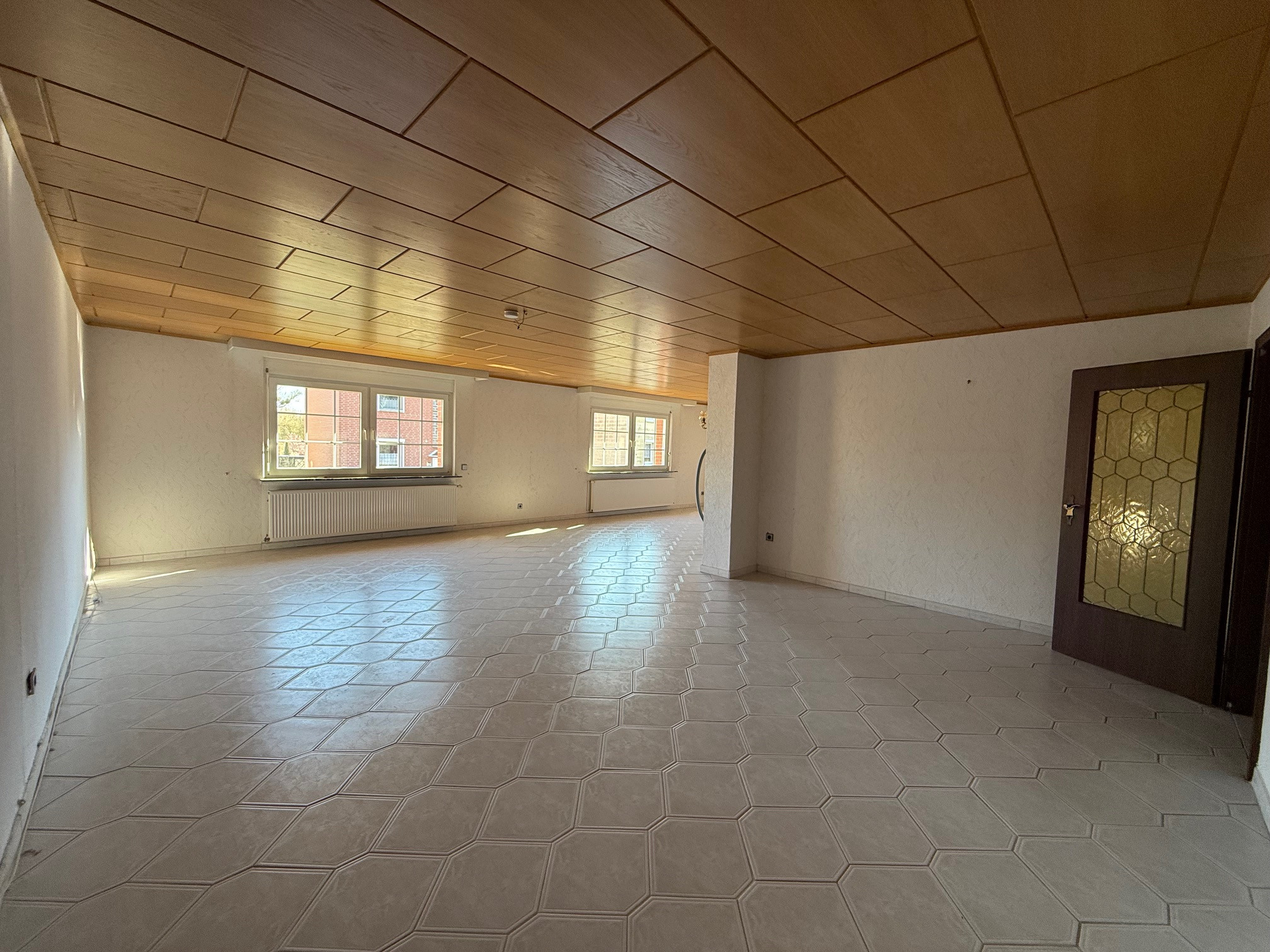 1-2-Familienhaus mit Wohlfühlatmosphäre,Balkon,Doppelgarage uvm. in Emmerstedt – Helmstedt – Vorschaubild 12