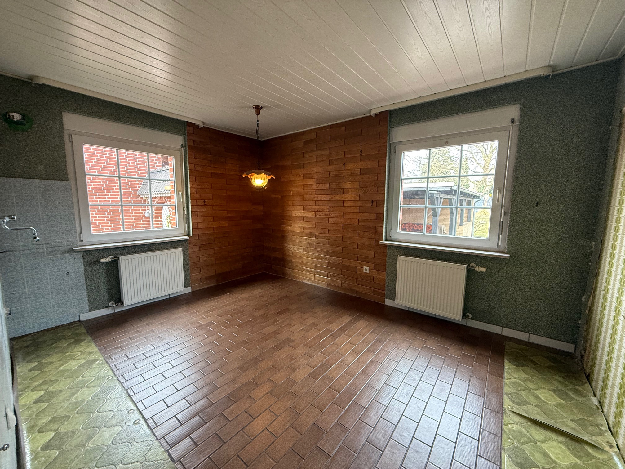 1-2-Familienhaus mit Wohlfühlatmosphäre,Balkon,Doppelgarage uvm. in Emmerstedt – Helmstedt – Vorschaubild 15