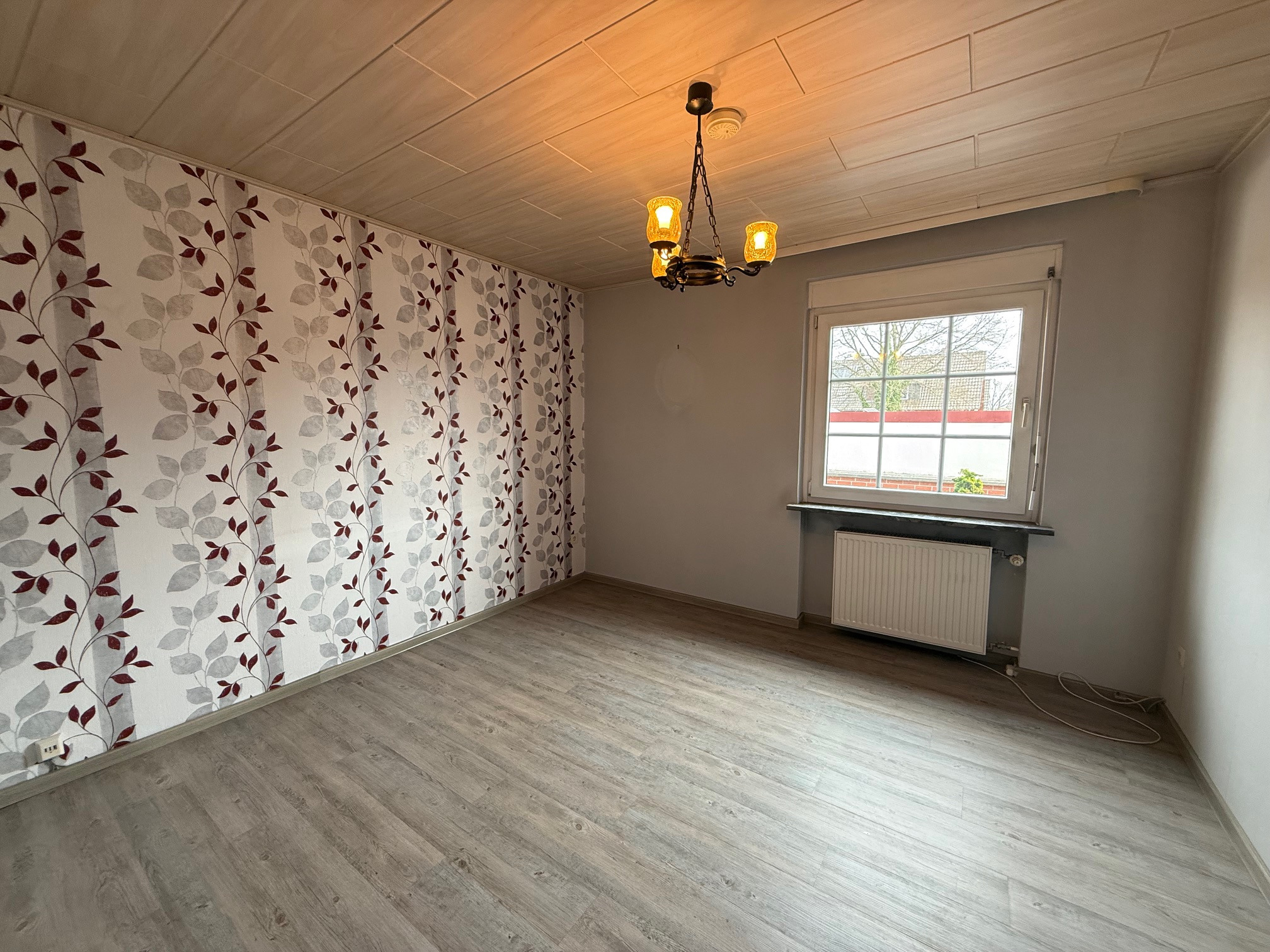 1-2-Familienhaus mit Wohlfühlatmosphäre,Balkon,Doppelgarage uvm. in Emmerstedt – Helmstedt – Vorschaubild 17