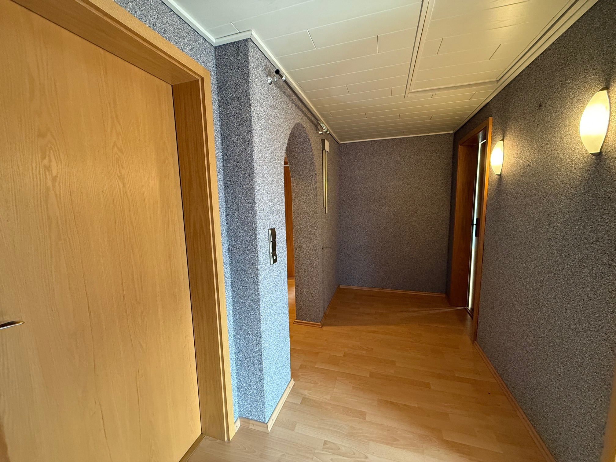 1-2-Familienhaus mit Wohlfühlatmosphäre,Balkon,Doppelgarage uvm. in Emmerstedt – Helmstedt – Vorschaubild 20