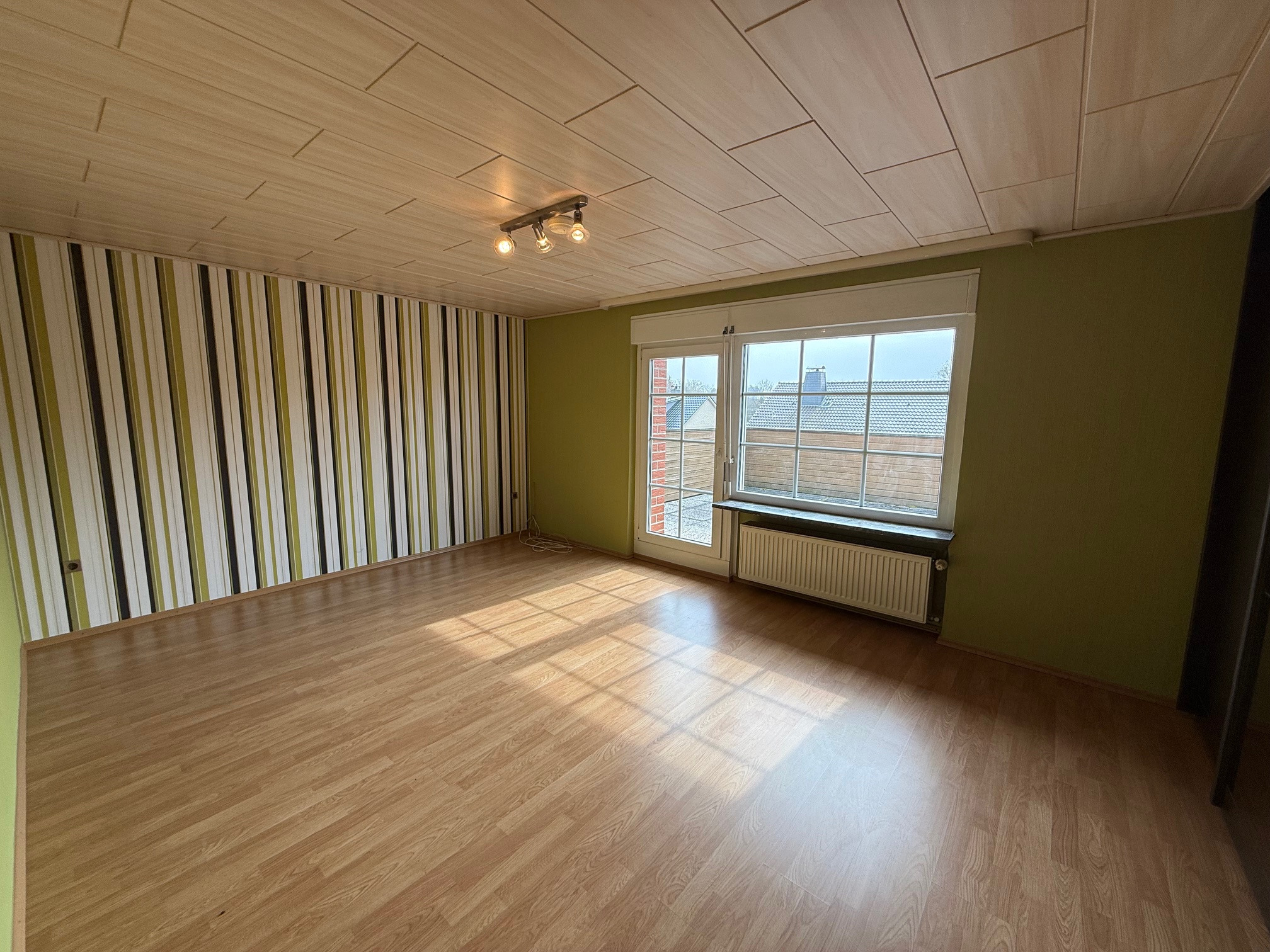 1-2-Familienhaus mit Wohlfühlatmosphäre,Balkon,Doppelgarage uvm. in Emmerstedt – Helmstedt – Vorschaubild 21
