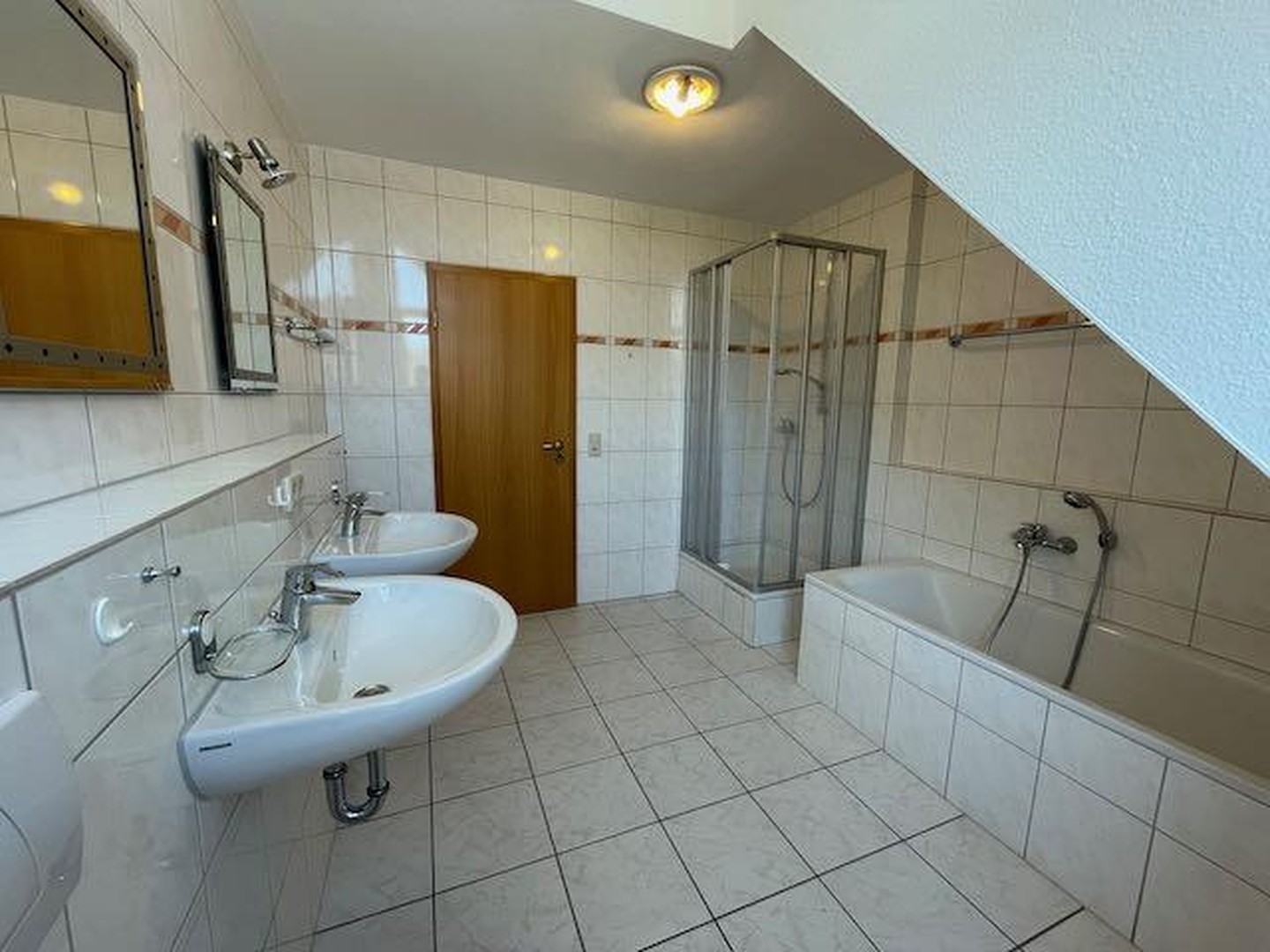 Doppelhaushälfte mit Keller + EBK in Trippstadt – Trippstadt – Vorschaubild 8