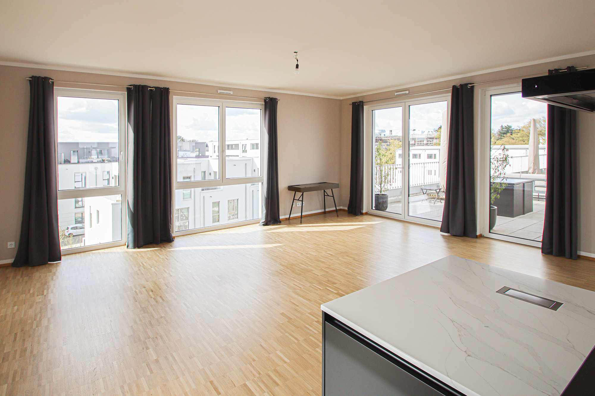 PENTHOUSE-LIVING - LICHT. WEITE. PRIVATSPHÄRE – Düsseldorf – Vorschaubild 4