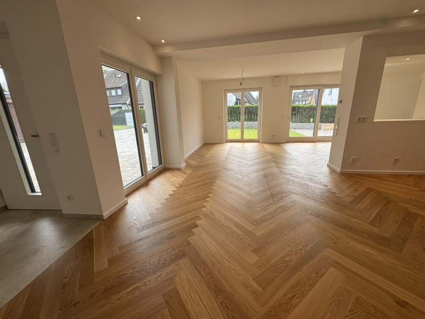 Erstbezug, Individuelles Niedrigenergiehaus, Düsseldorf-Nord – Düsseldorf – Vorschaubild 3