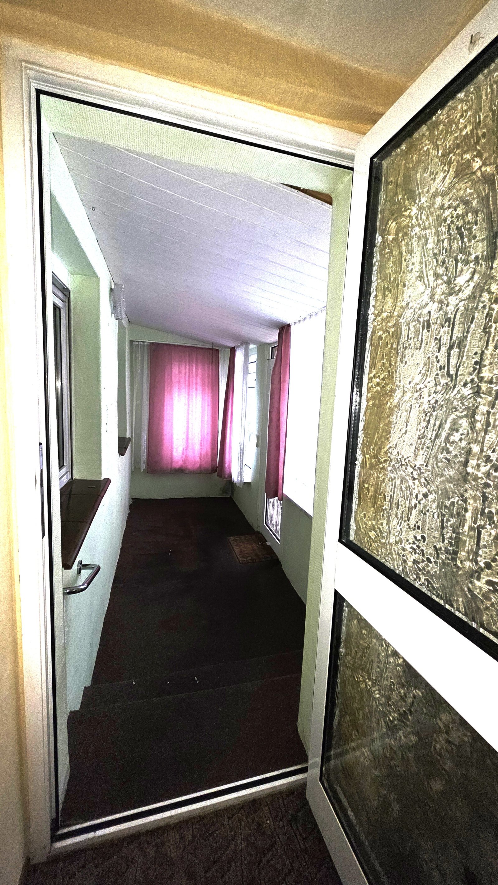 bg