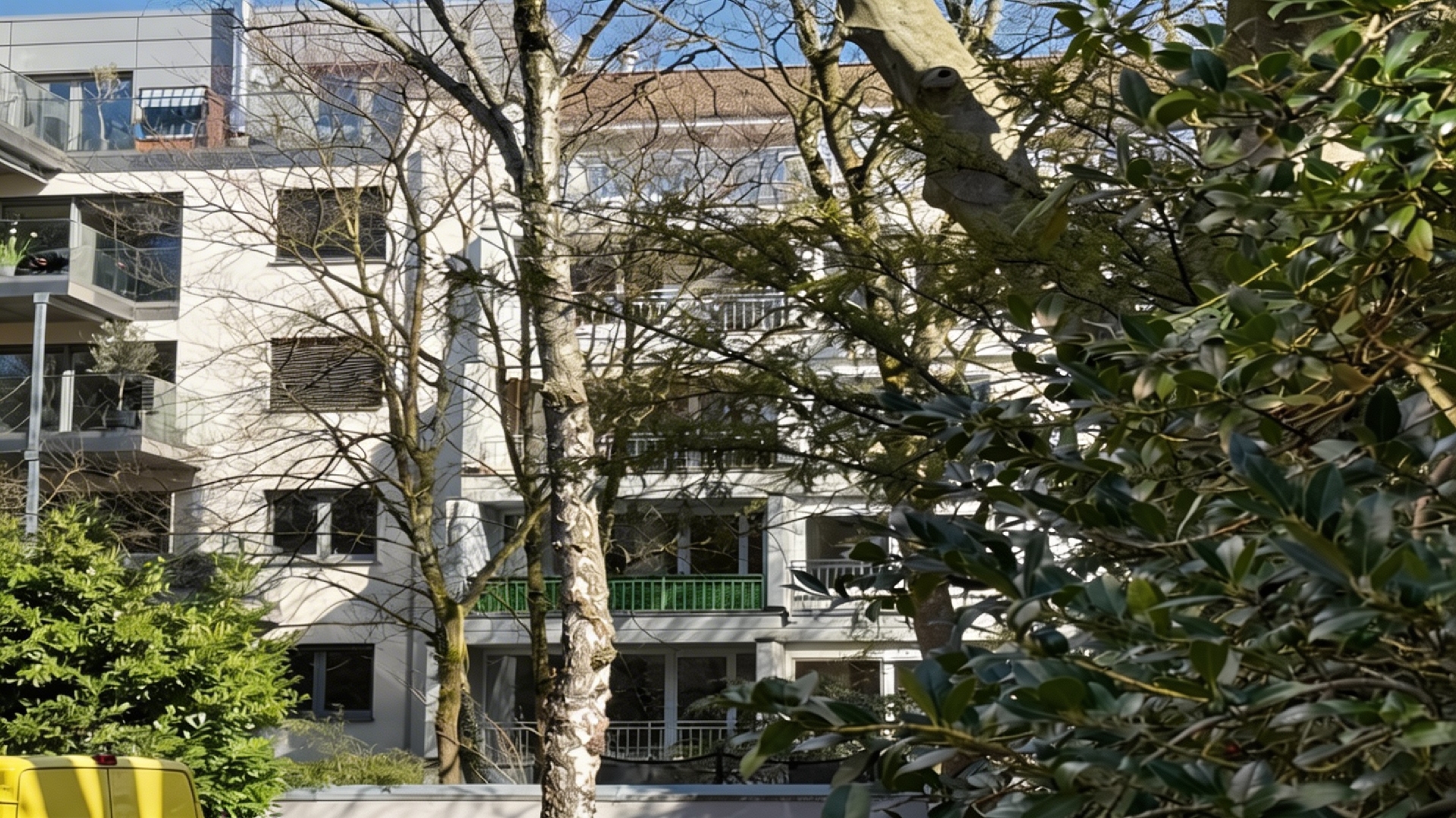 DÜSSELDORF-FLINGERN/DÜSSELTAL: 2-ZIMMERWOHNUNG MIT AUFZUG, BALKON UND BLICK INS GRÜNE ZU KAUFEN! – Düsseldorf – Vorschaubild 2