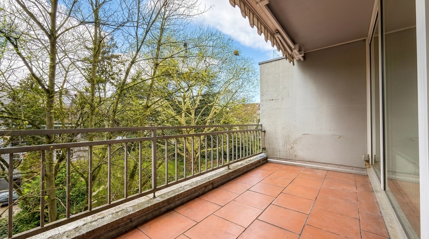 DÜSSELDORF-FLINGERN/DÜSSELTAL: 2-ZIMMERWOHNUNG MIT AUFZUG, BALKON UND BLICK INS GRÜNE ZU KAUFEN! – Düsseldorf – Vorschaubild 4