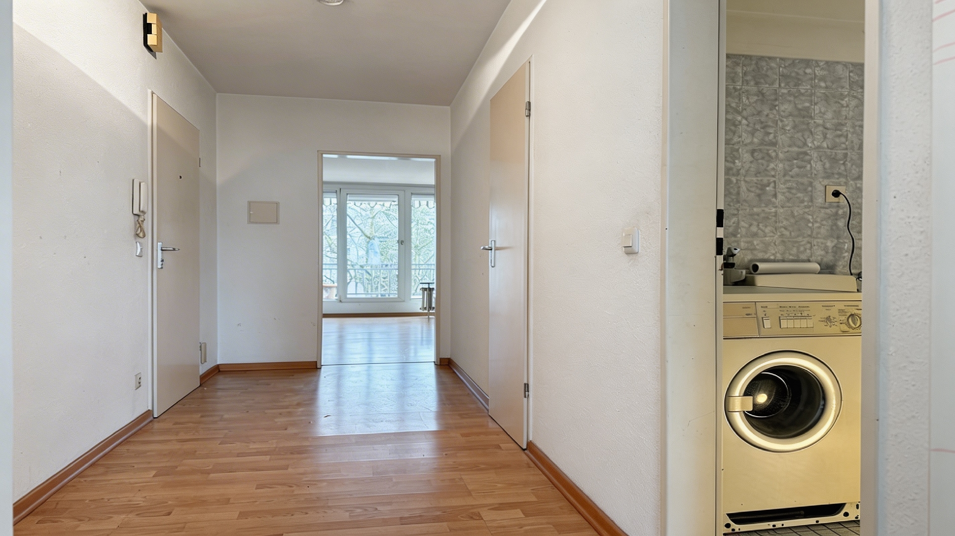 DÜSSELDORF-FLINGERN/DÜSSELTAL: 2-ZIMMERWOHNUNG MIT AUFZUG, BALKON UND BLICK INS GRÜNE ZU KAUFEN! – Düsseldorf – Vorschaubild 6