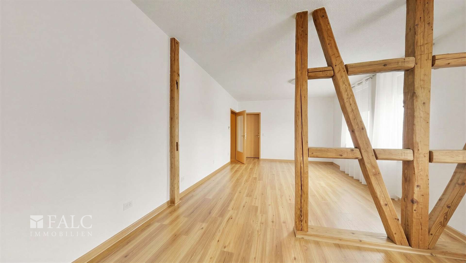 Großzügige 4-Zimmer-Wohnung mit Garten in Stuttgart Bad-Cannstatt – Stuttgart – Vorschaubild 4