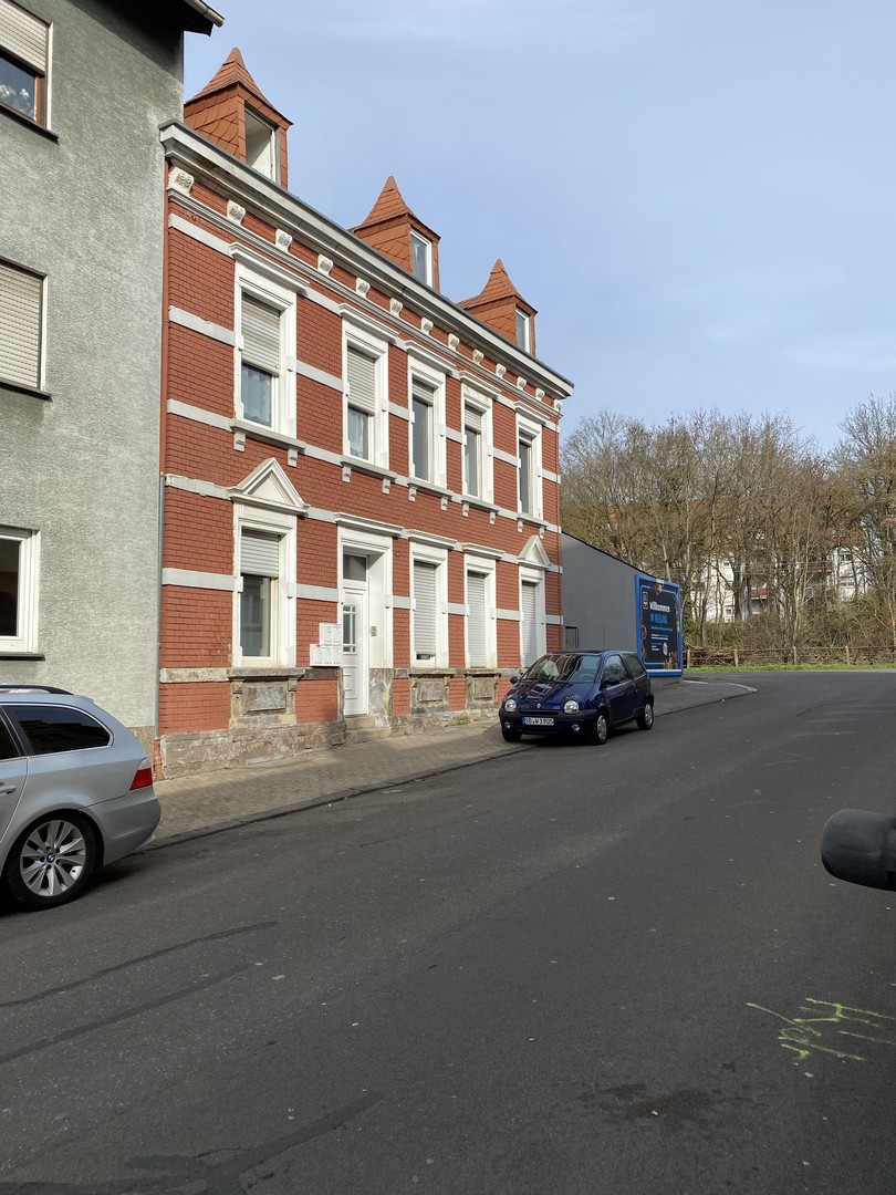 Renditestarkes saniertes Mehrfamilienhaus in Saarbrücken- Burbach – Saarbrücken – Bild 1 von 9